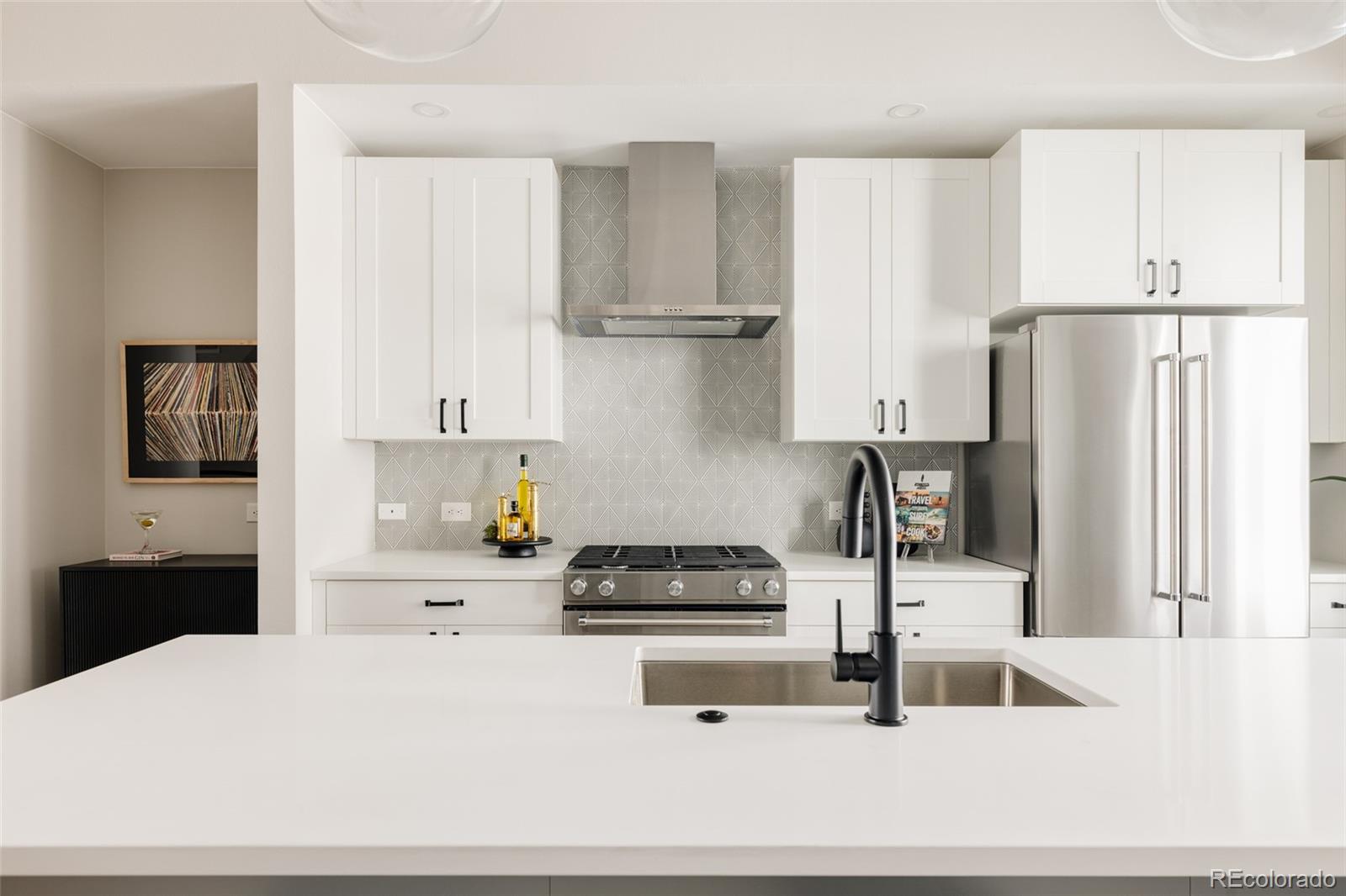MLS Image #11 for 8280 e 36th avenue,denver, Colorado