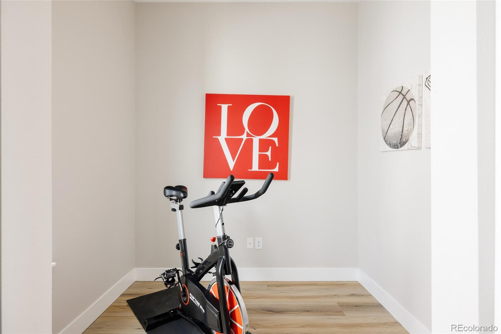 MLS Image #13 for 8280 e 36th avenue,denver, Colorado