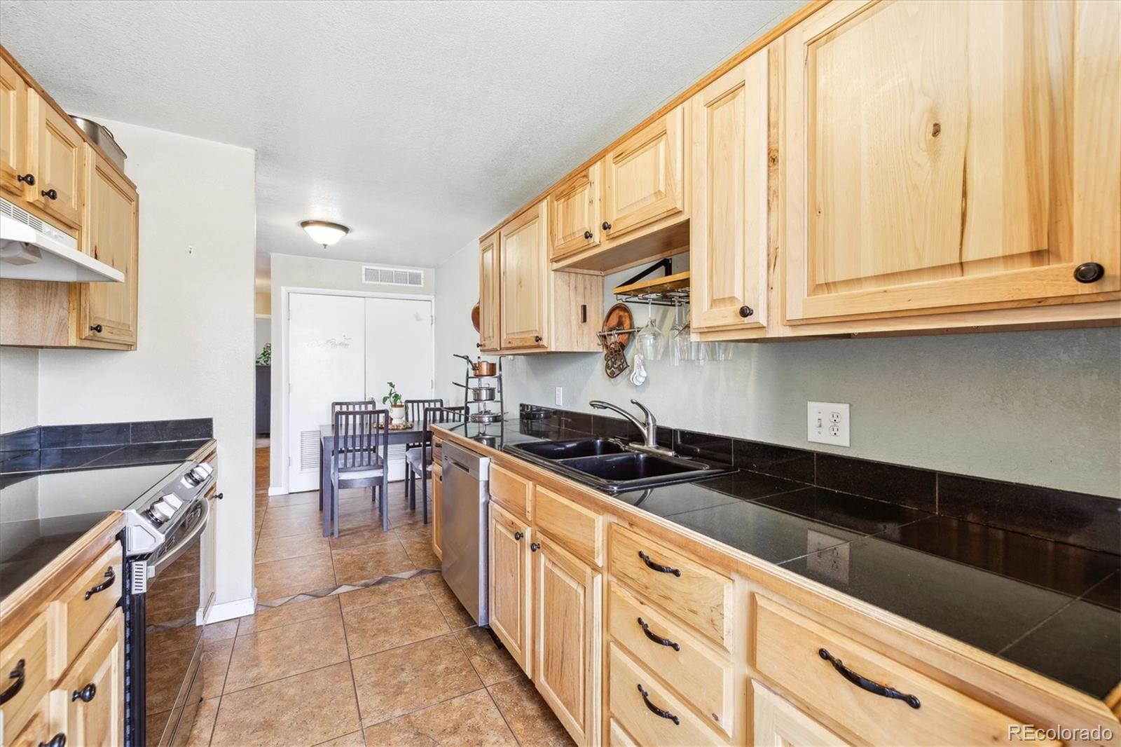 MLS Image #11 for 7984  chase circle,arvada, Colorado