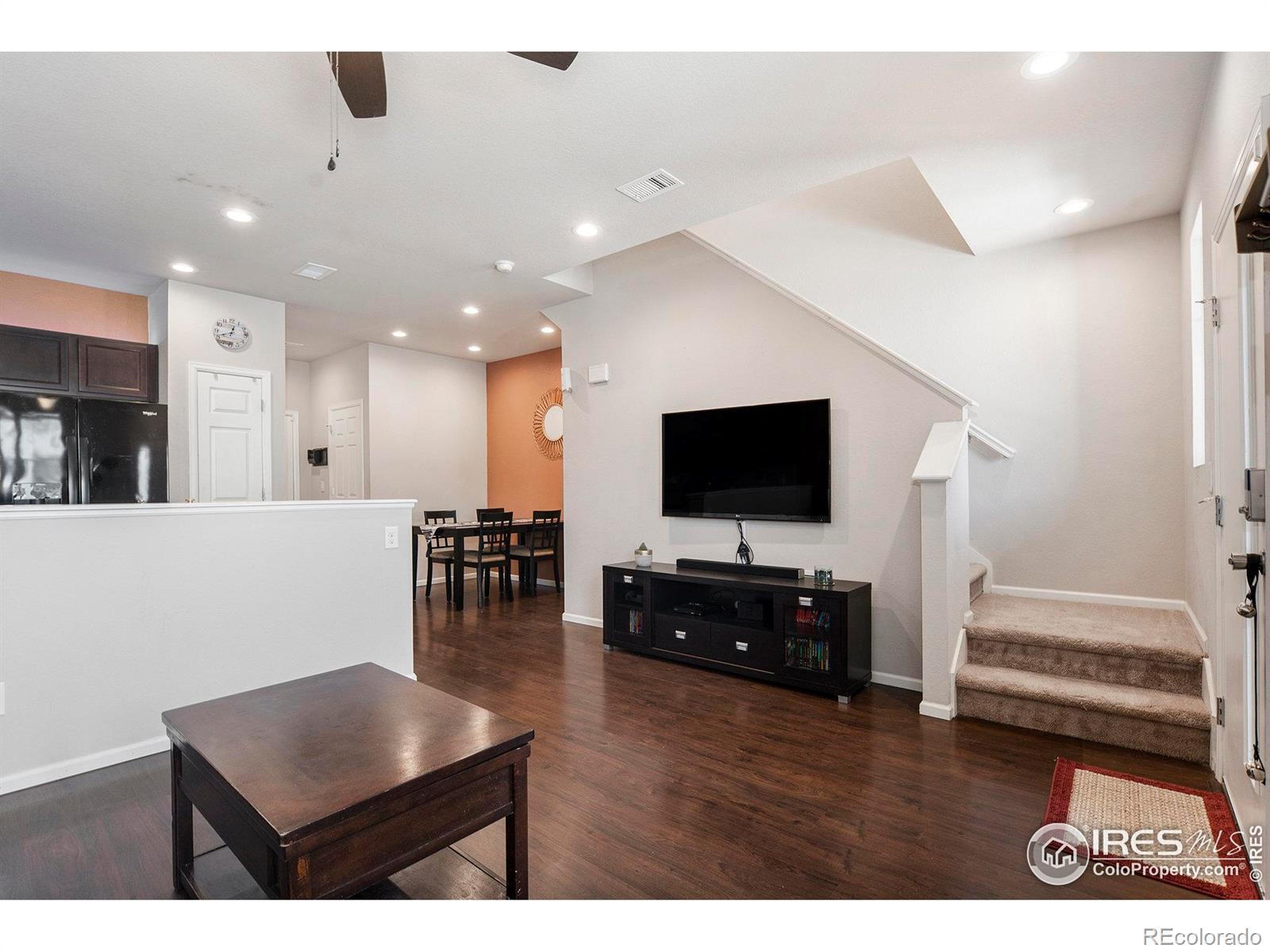 MLS Image #4 for 16058 e elk drive,denver, Colorado