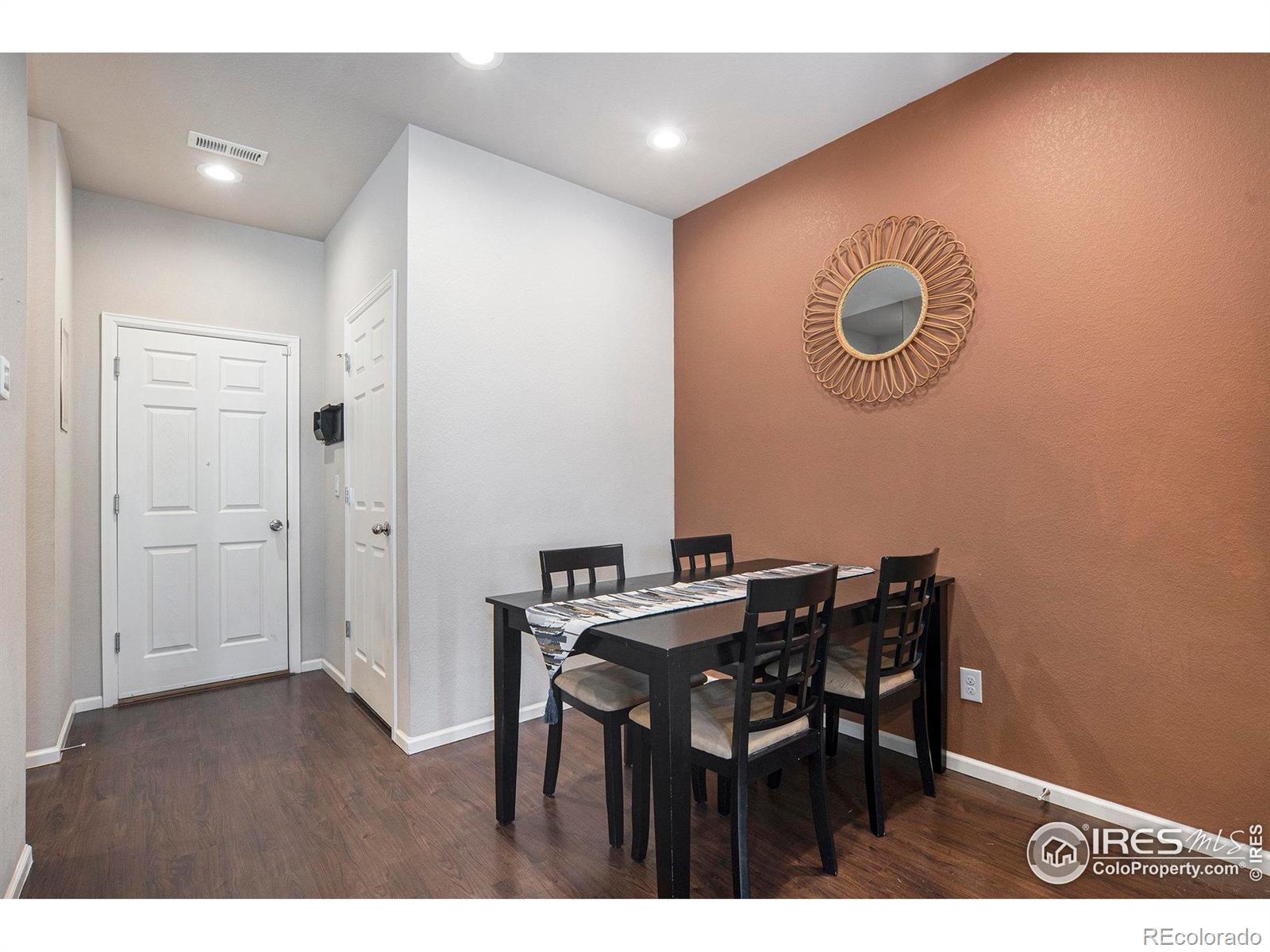 MLS Image #5 for 16058 e elk drive,denver, Colorado