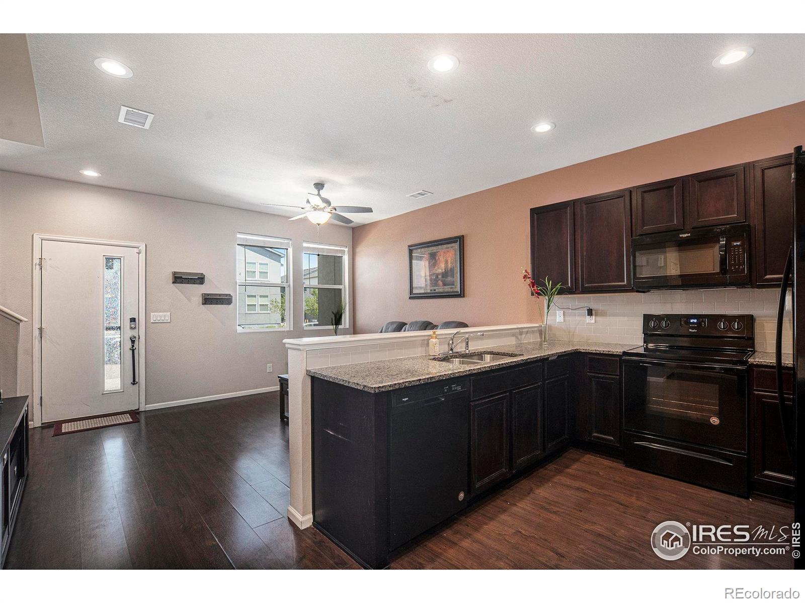 MLS Image #7 for 16058 e elk drive,denver, Colorado