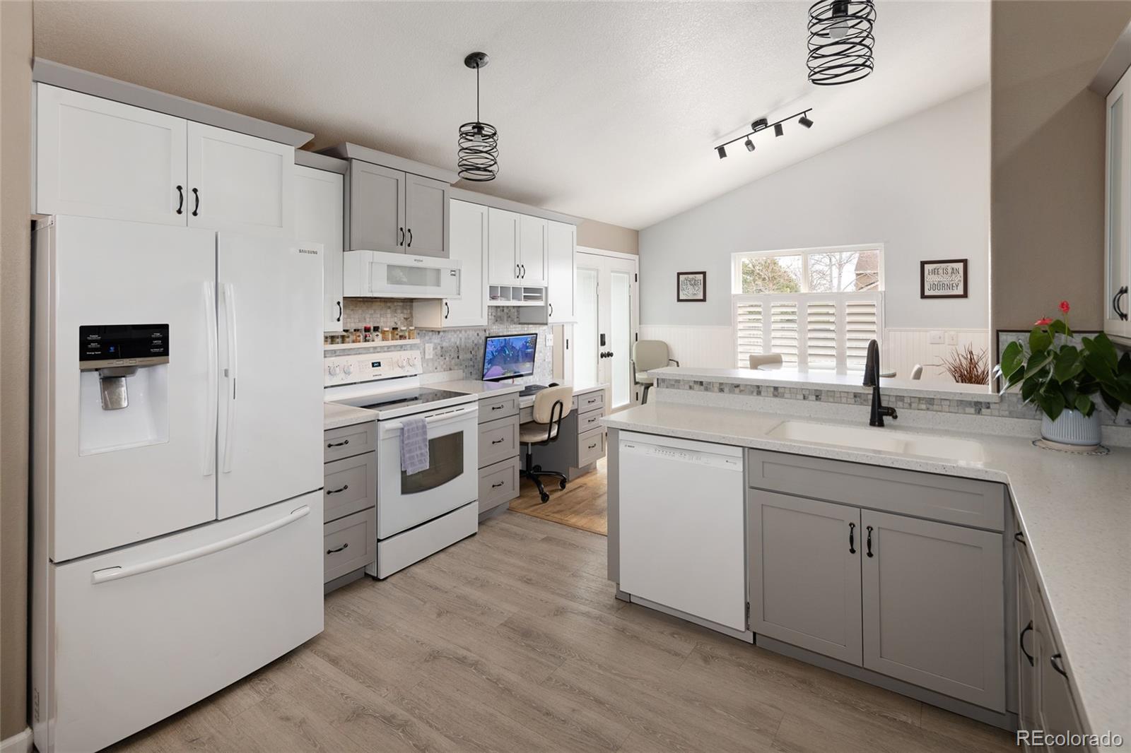 MLS Image #10 for 2190 s uravan street,aurora, Colorado