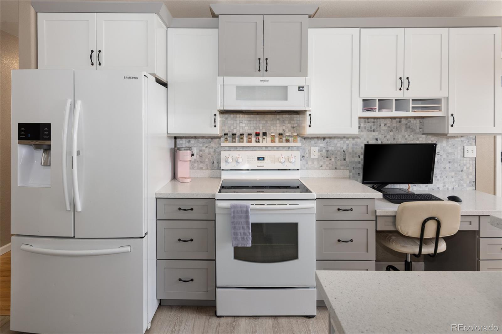MLS Image #13 for 2190 s uravan street,aurora, Colorado