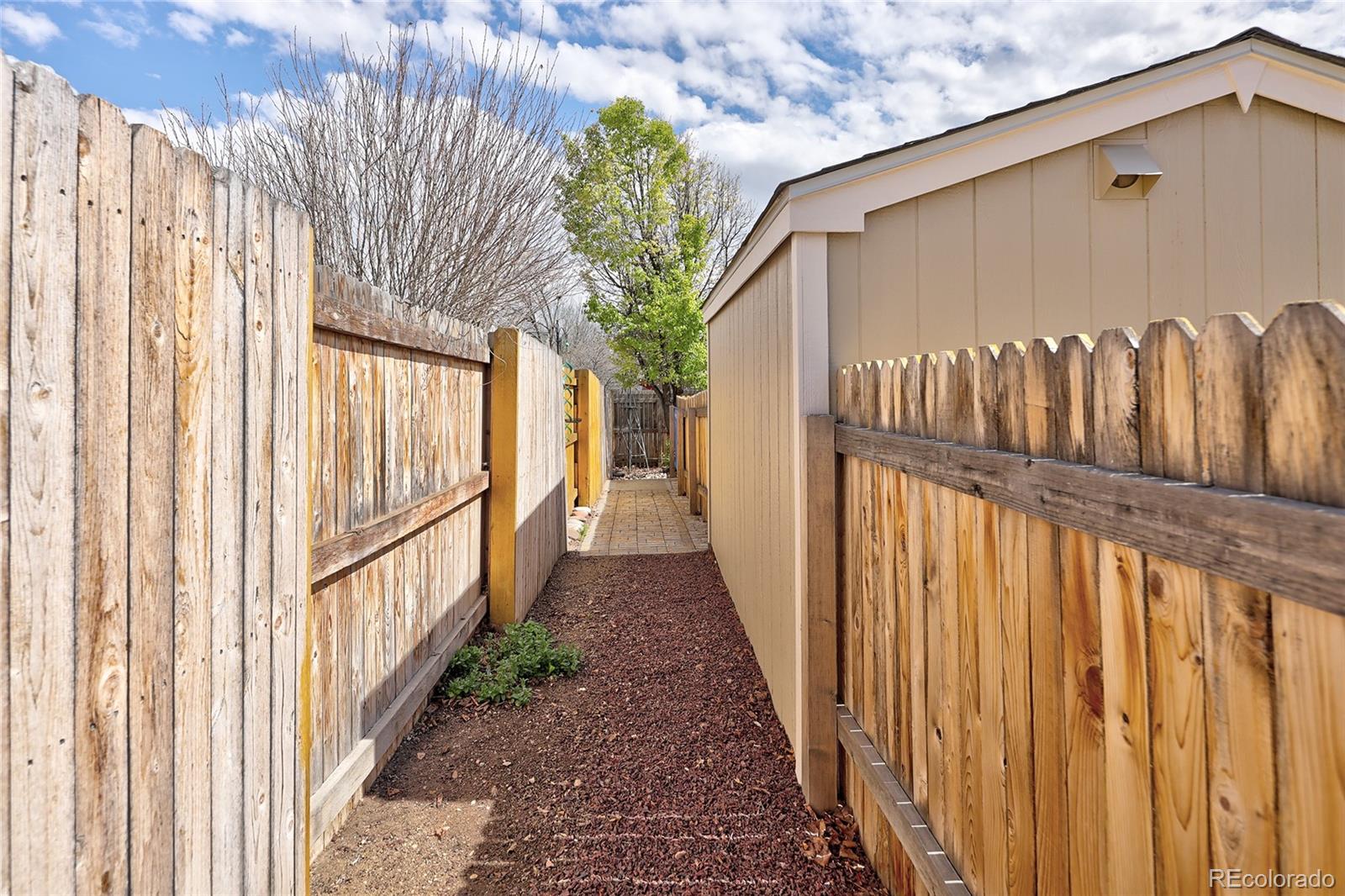 MLS Image #32 for 2190 s uravan street,aurora, Colorado