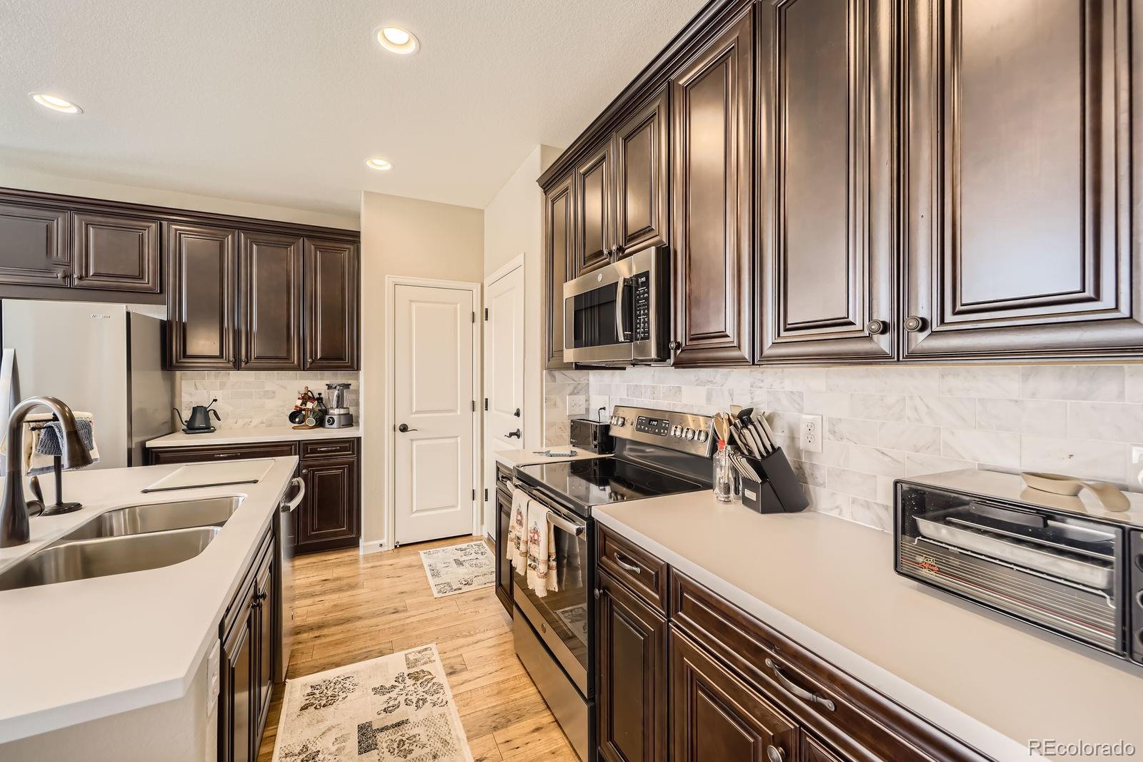 MLS Image #10 for 12930  bobcat court,broomfield, Colorado
