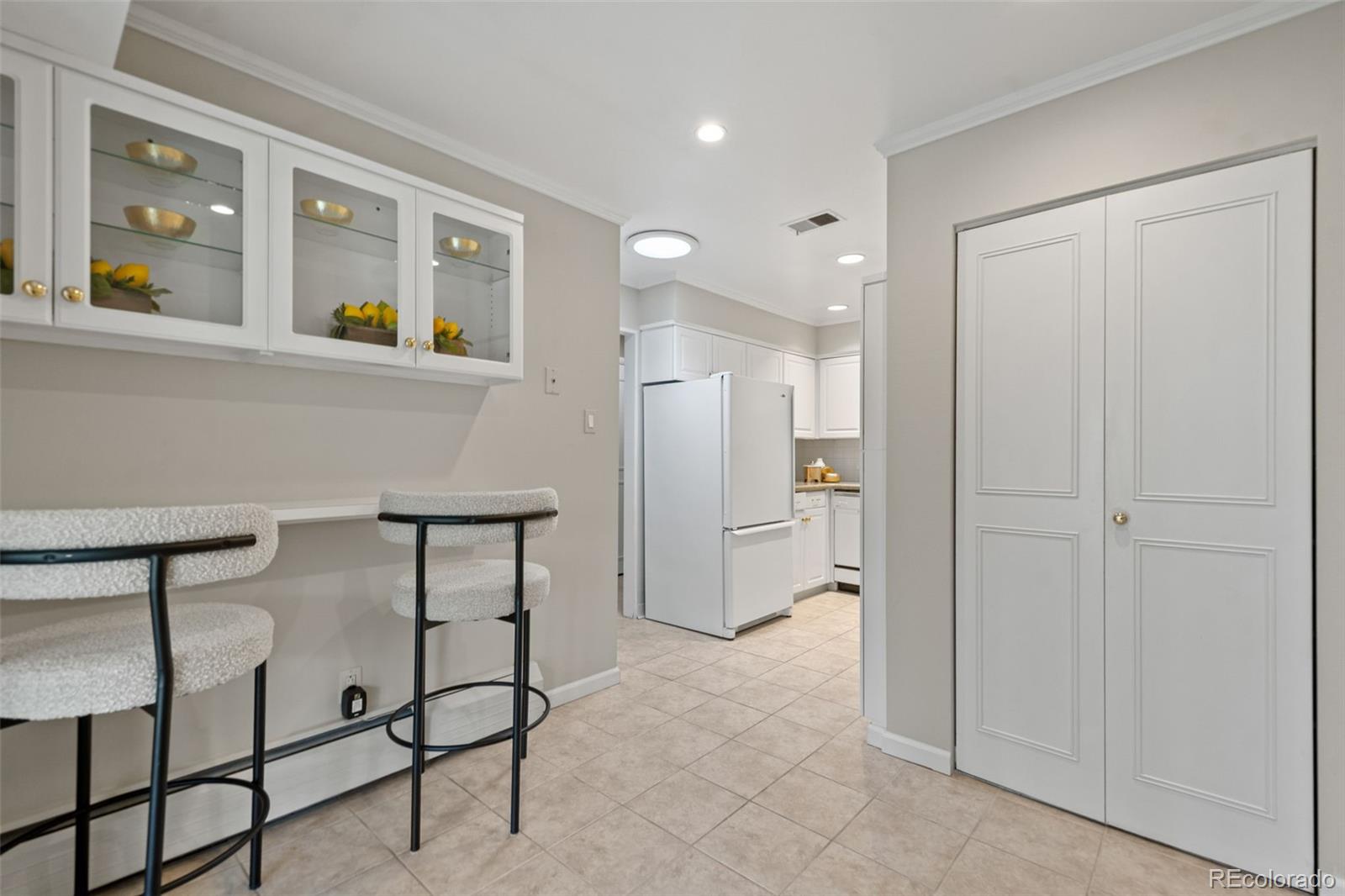 MLS Image #15 for 5751 e ithaca place,denver, Colorado