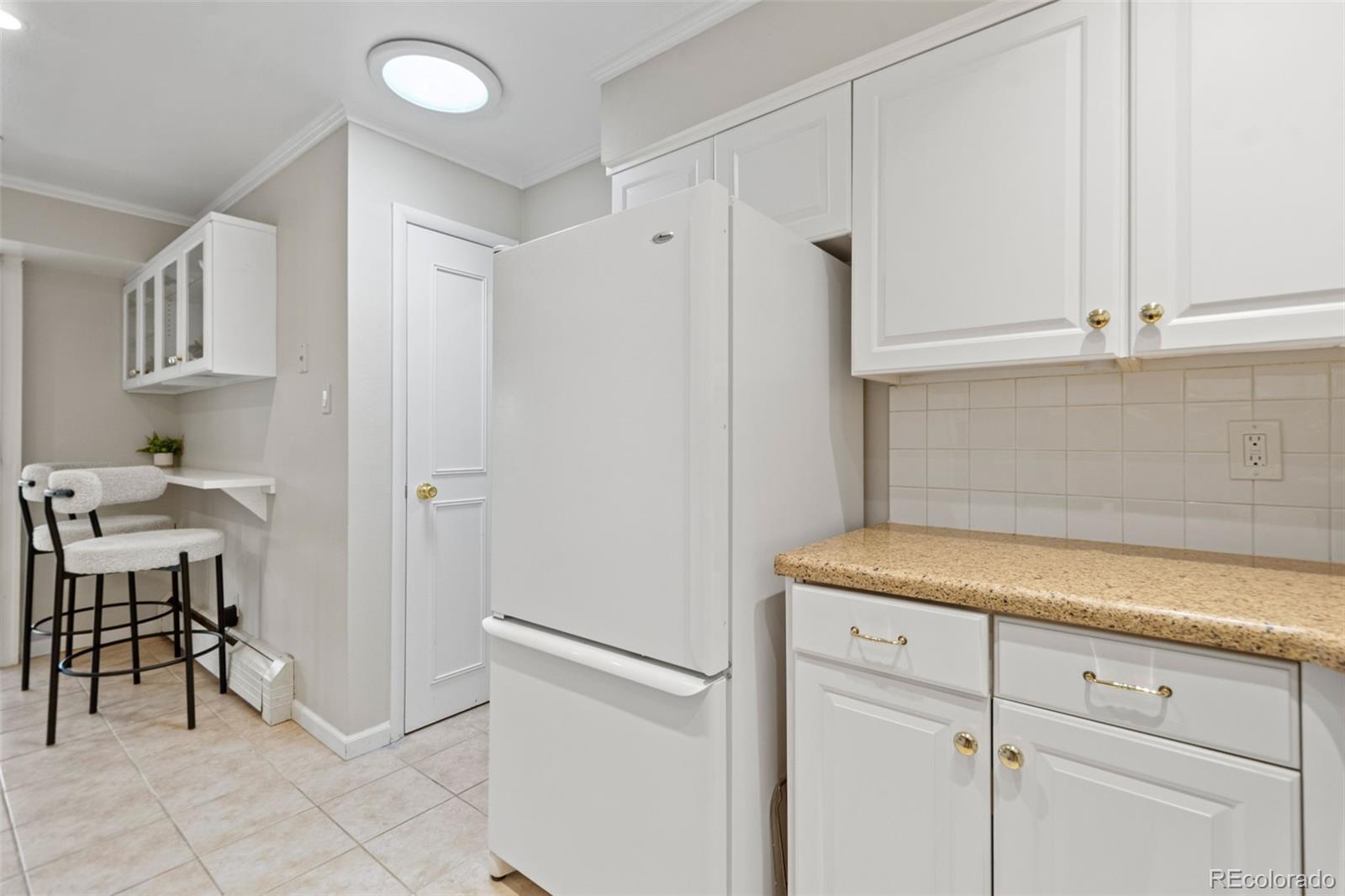 MLS Image #19 for 5751 e ithaca place,denver, Colorado