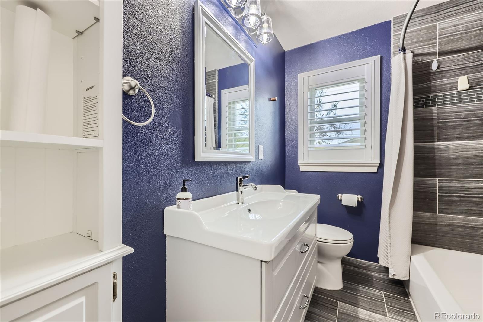 MLS Image #18 for 4425 s lincoln street,englewood, Colorado