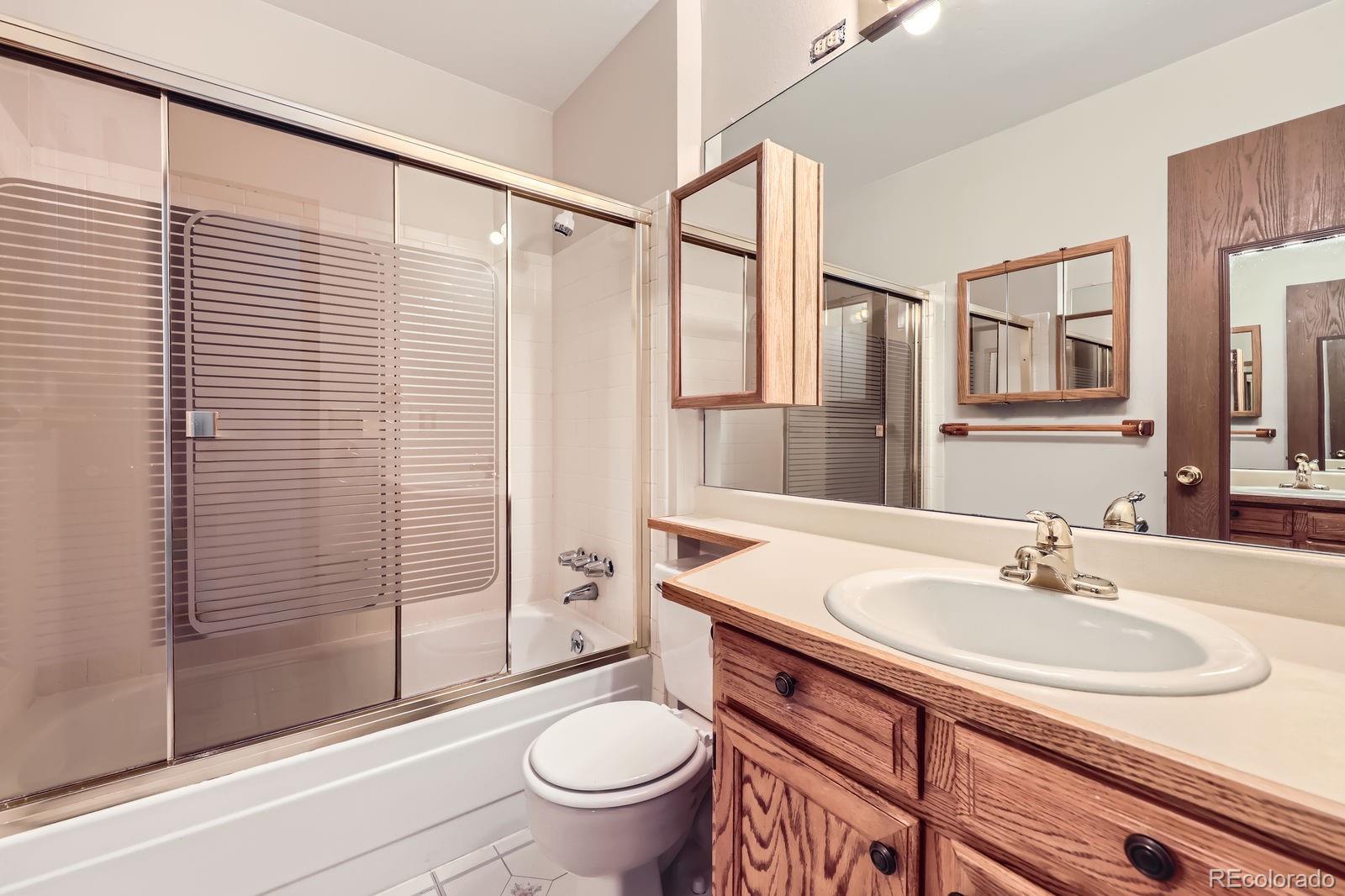 MLS Image #18 for 10020  bryant street,denver, Colorado
