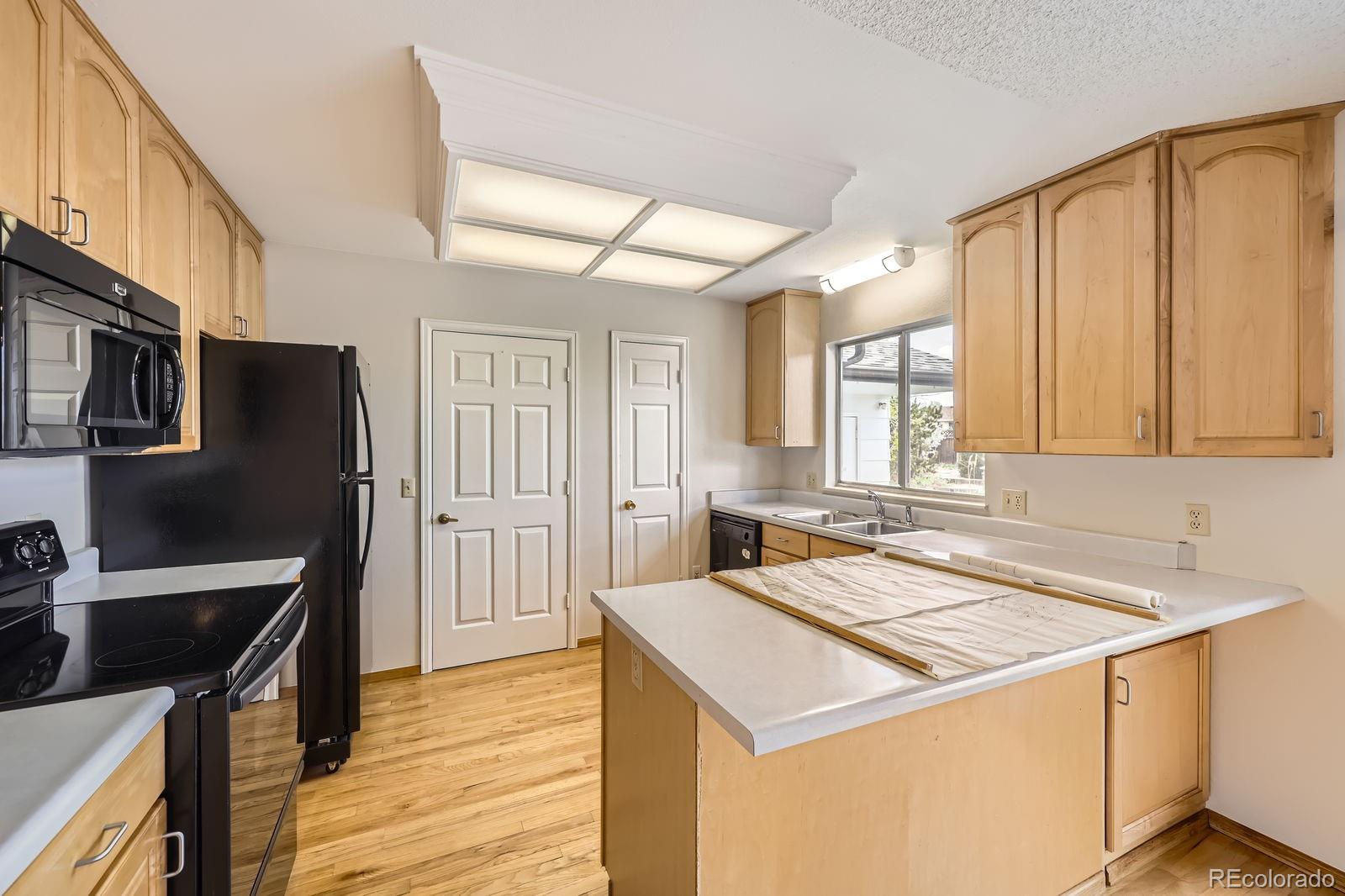 MLS Image #7 for 10020  bryant street,denver, Colorado