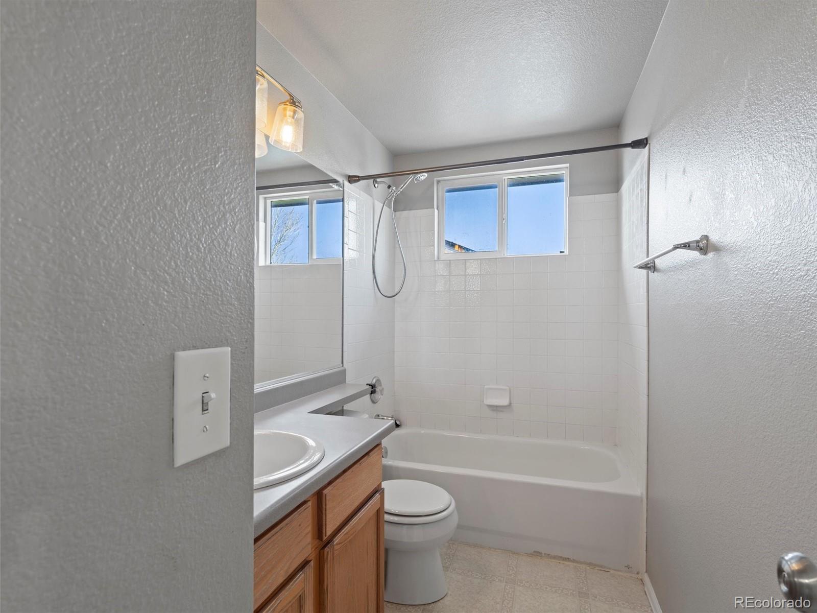 MLS Image #13 for 5115 s valdai street,aurora, Colorado