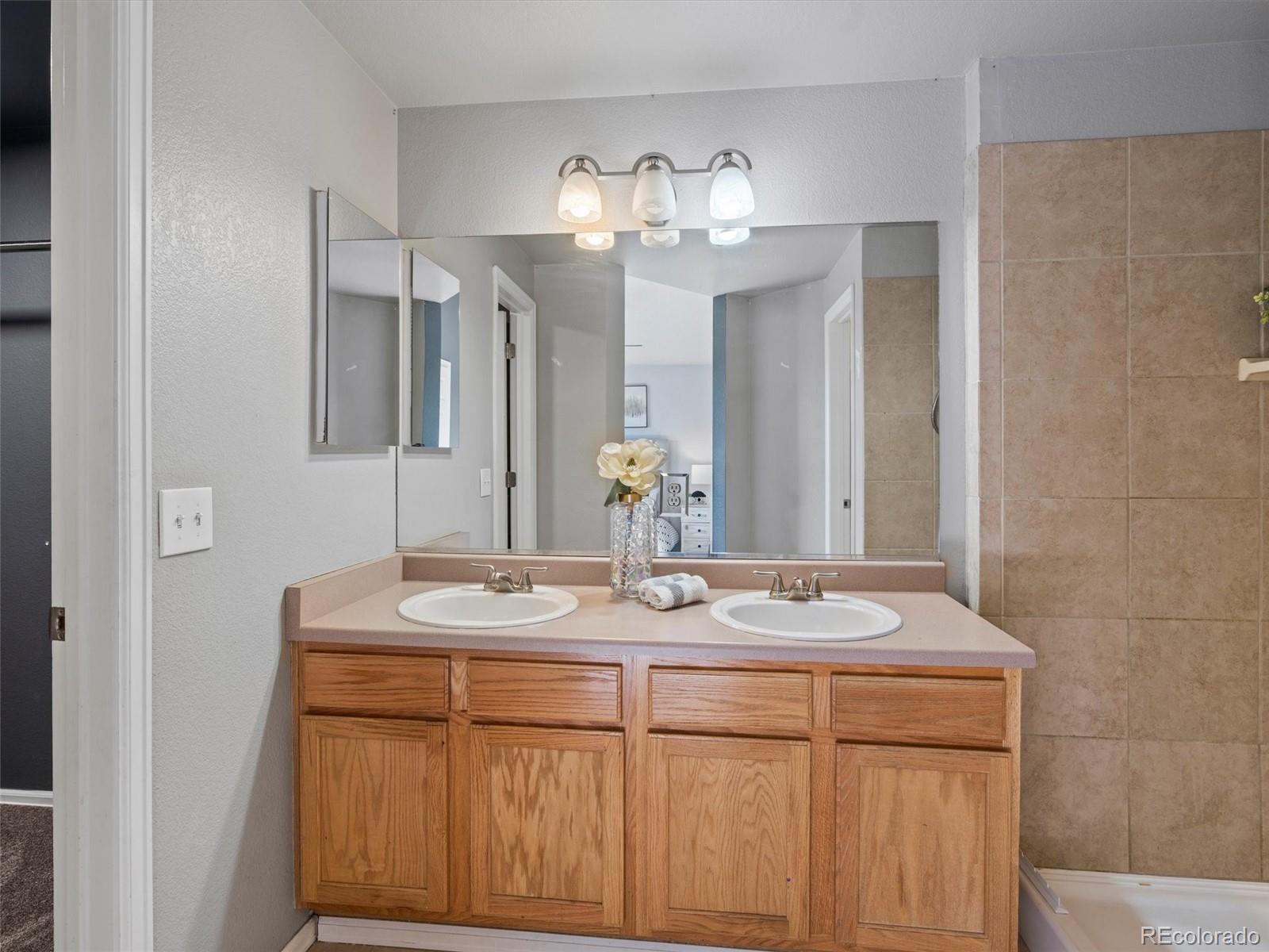MLS Image #19 for 5115 s valdai street,aurora, Colorado