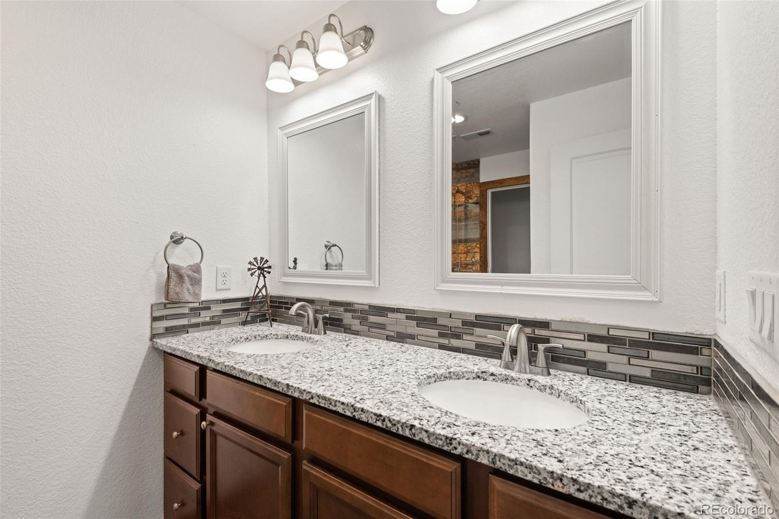 MLS Image #18 for 31172  county road 8 ,keenesburg, Colorado