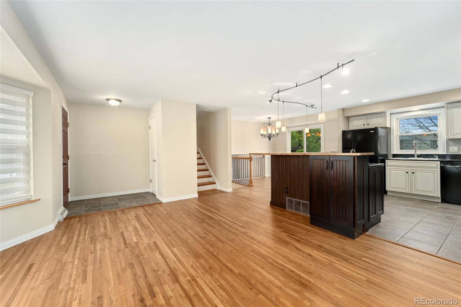 MLS Image #5 for 7333 s dexter way,centennial, Colorado