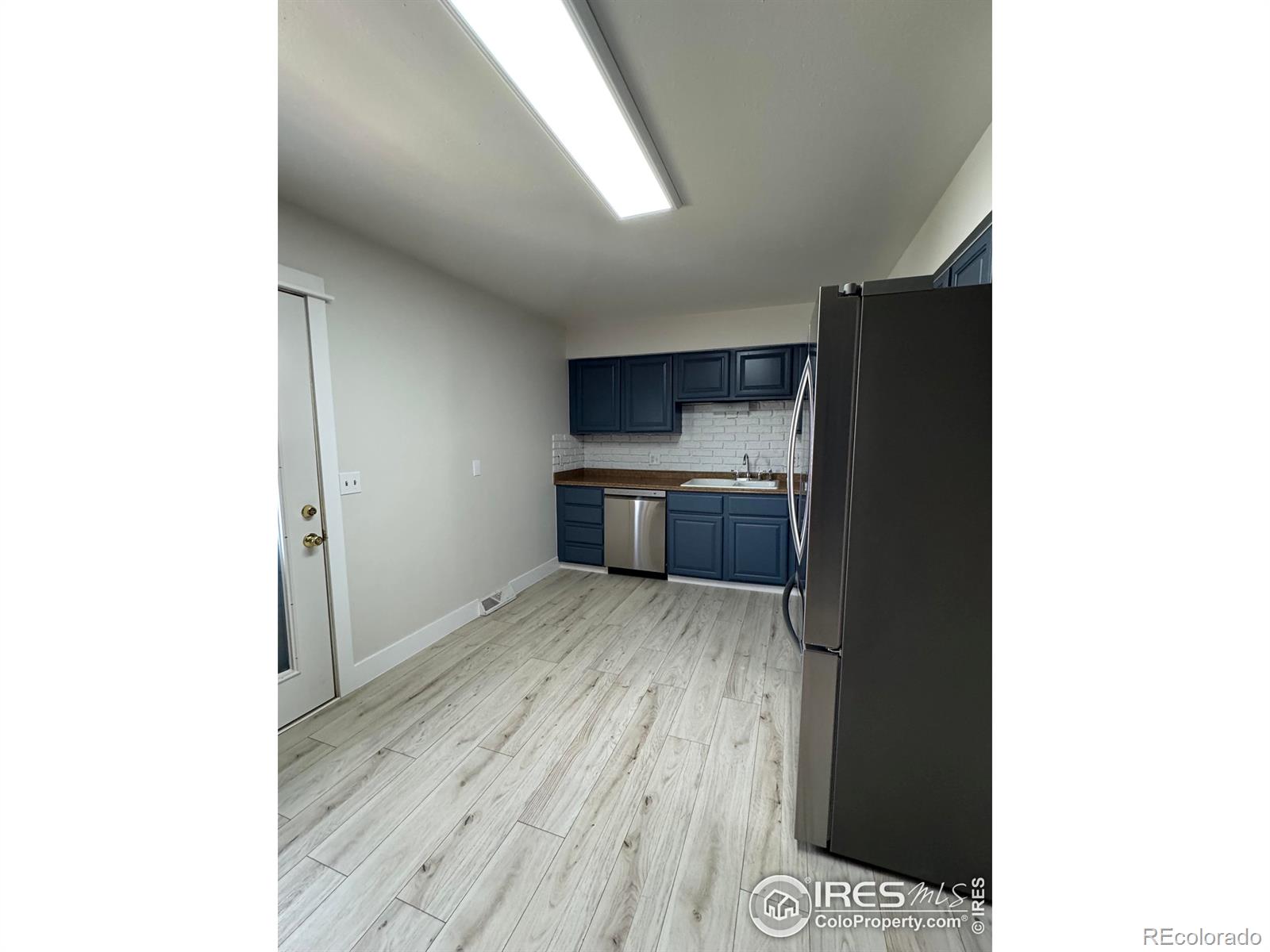 MLS Image #10 for 2221 e 84th avenue,denver, Colorado