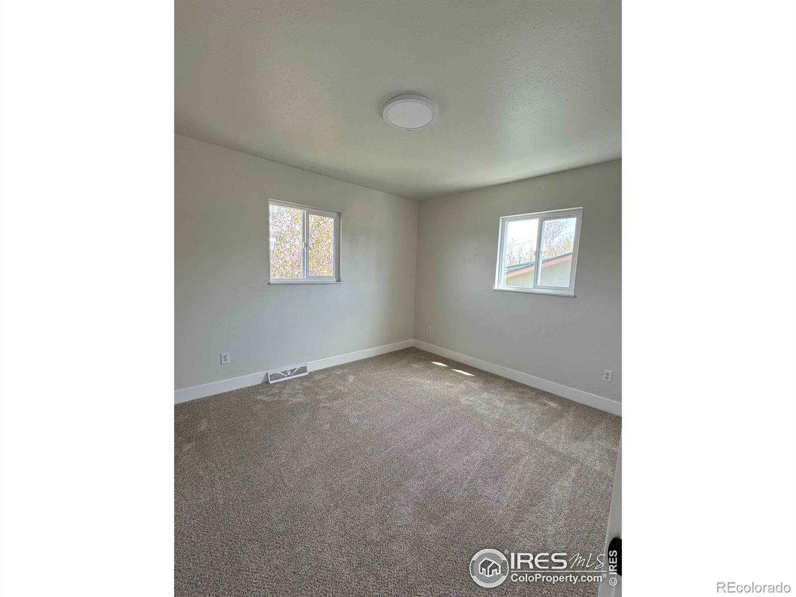 MLS Image #16 for 2221 e 84th avenue,denver, Colorado