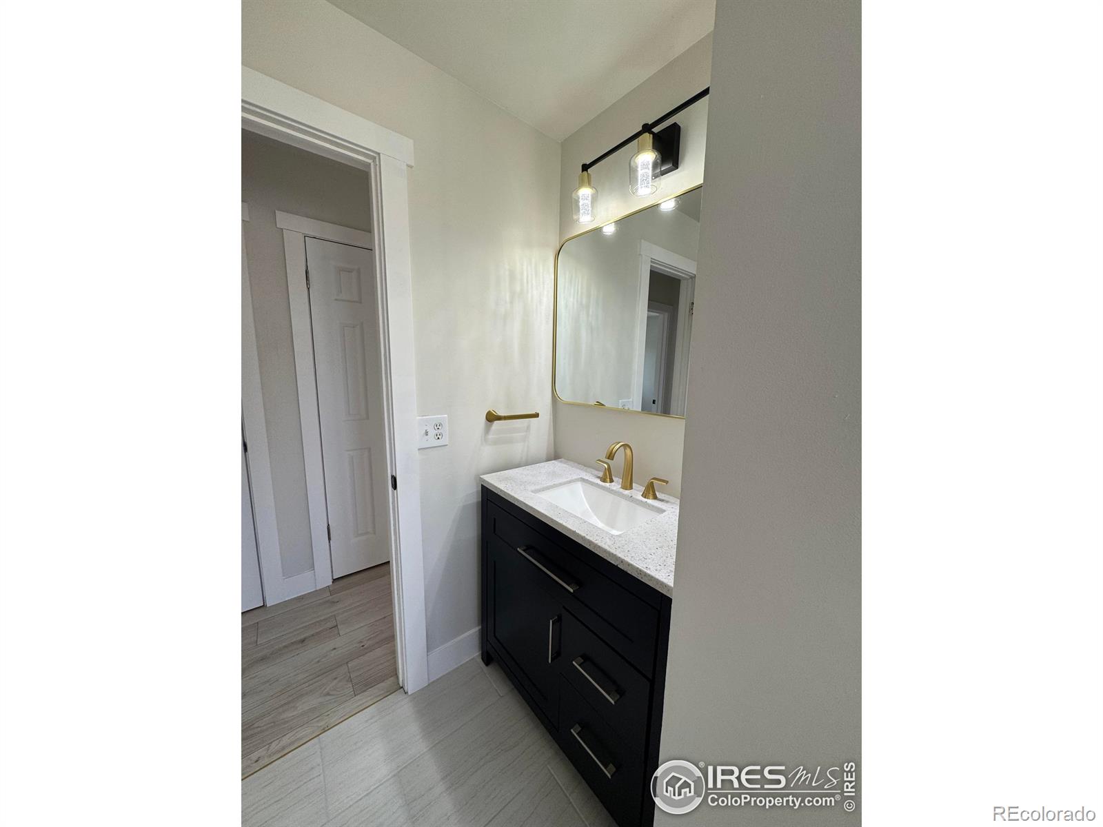 MLS Image #3 for 2221 e 84th avenue,denver, Colorado