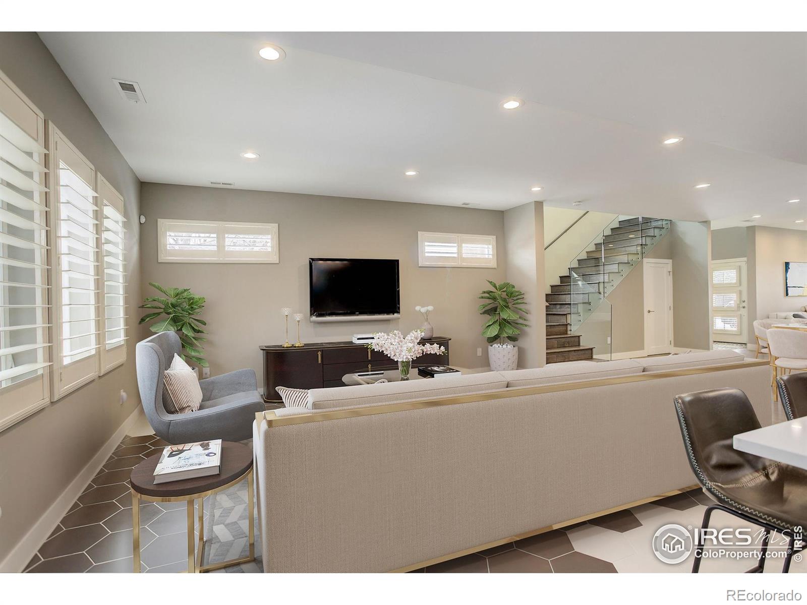 MLS Image #6 for 2624 s race street,denver, Colorado