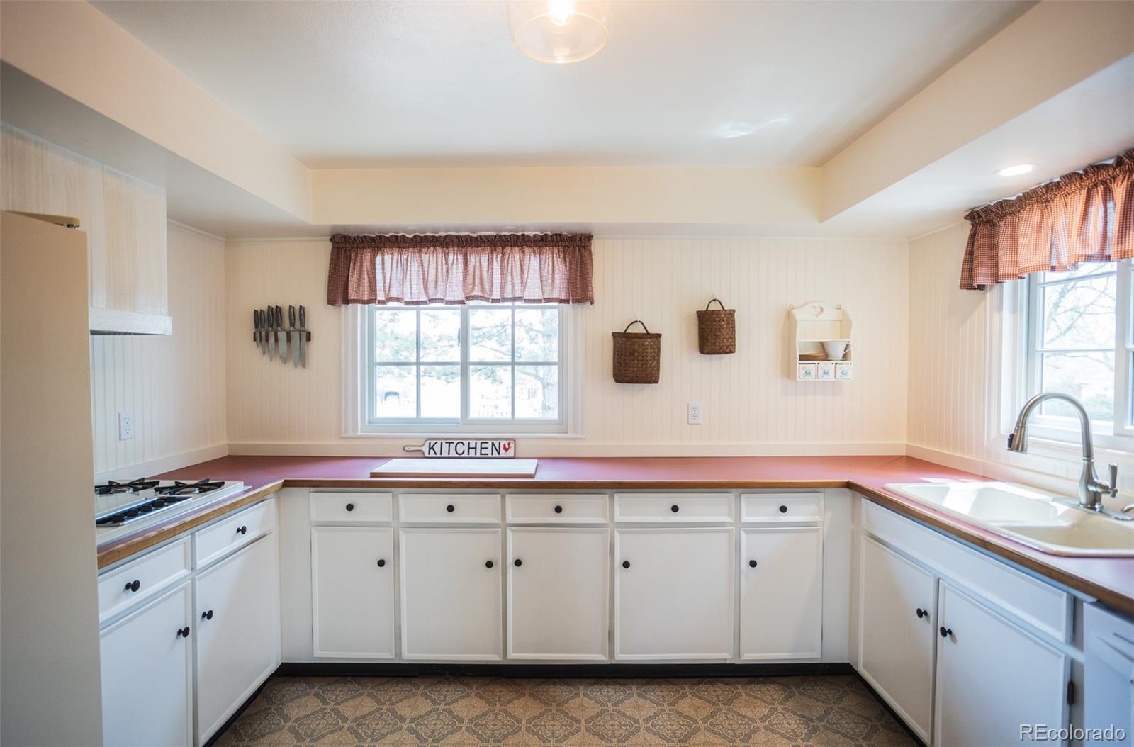 MLS Image #15 for 419  chamberlin place,colorado springs, Colorado