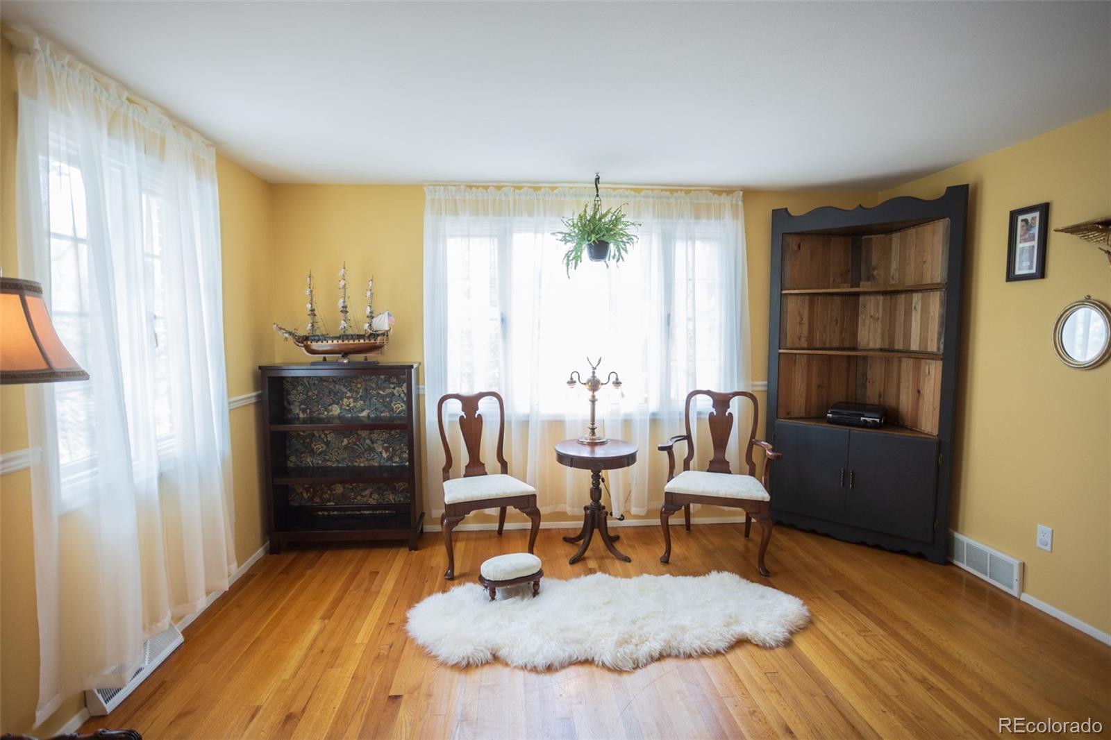MLS Image #8 for 419  chamberlin place,colorado springs, Colorado