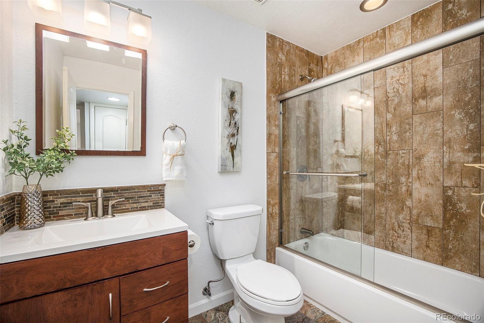 MLS Image #7 for 5300 e cherry creek south drive,denver, Colorado