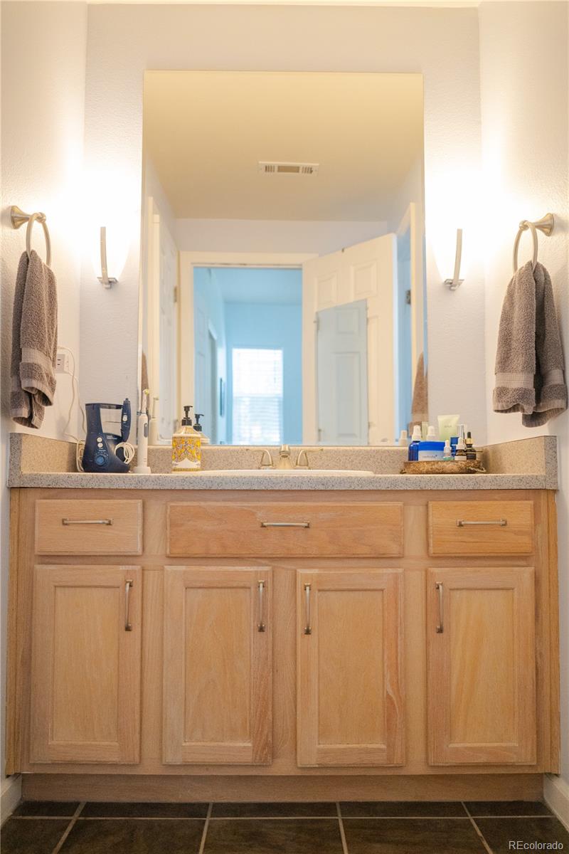 MLS Image #11 for 7472 e 28th avenue,denver, Colorado