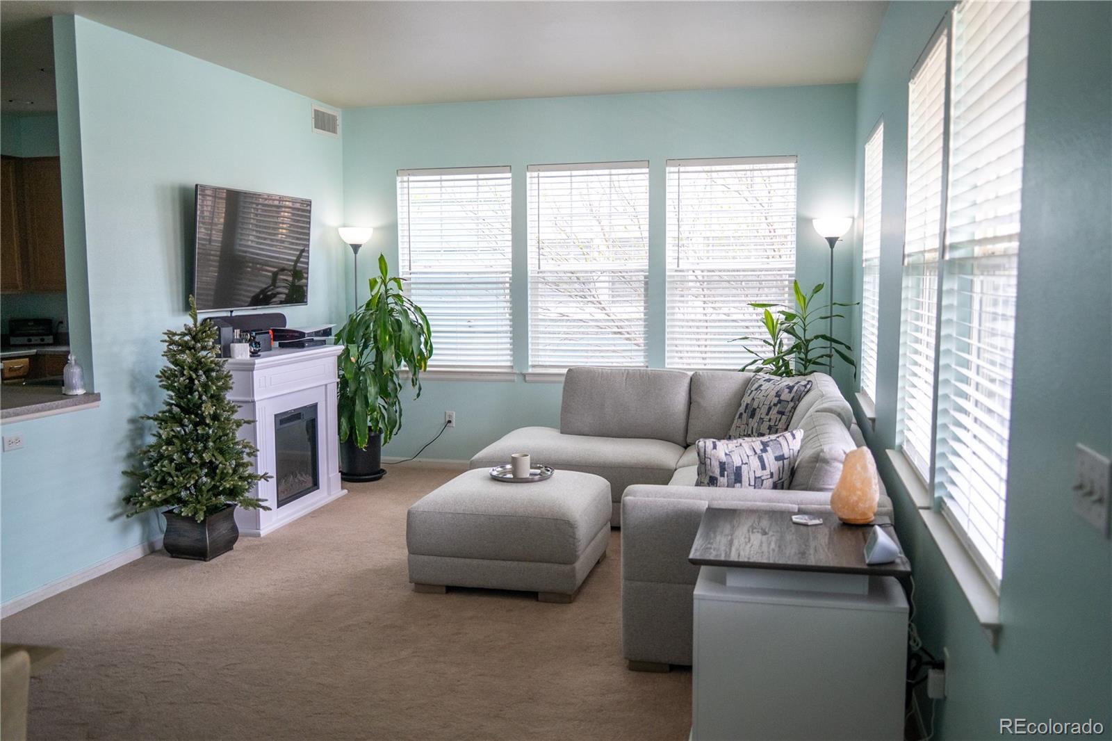 MLS Image #3 for 7472 e 28th avenue,denver, Colorado