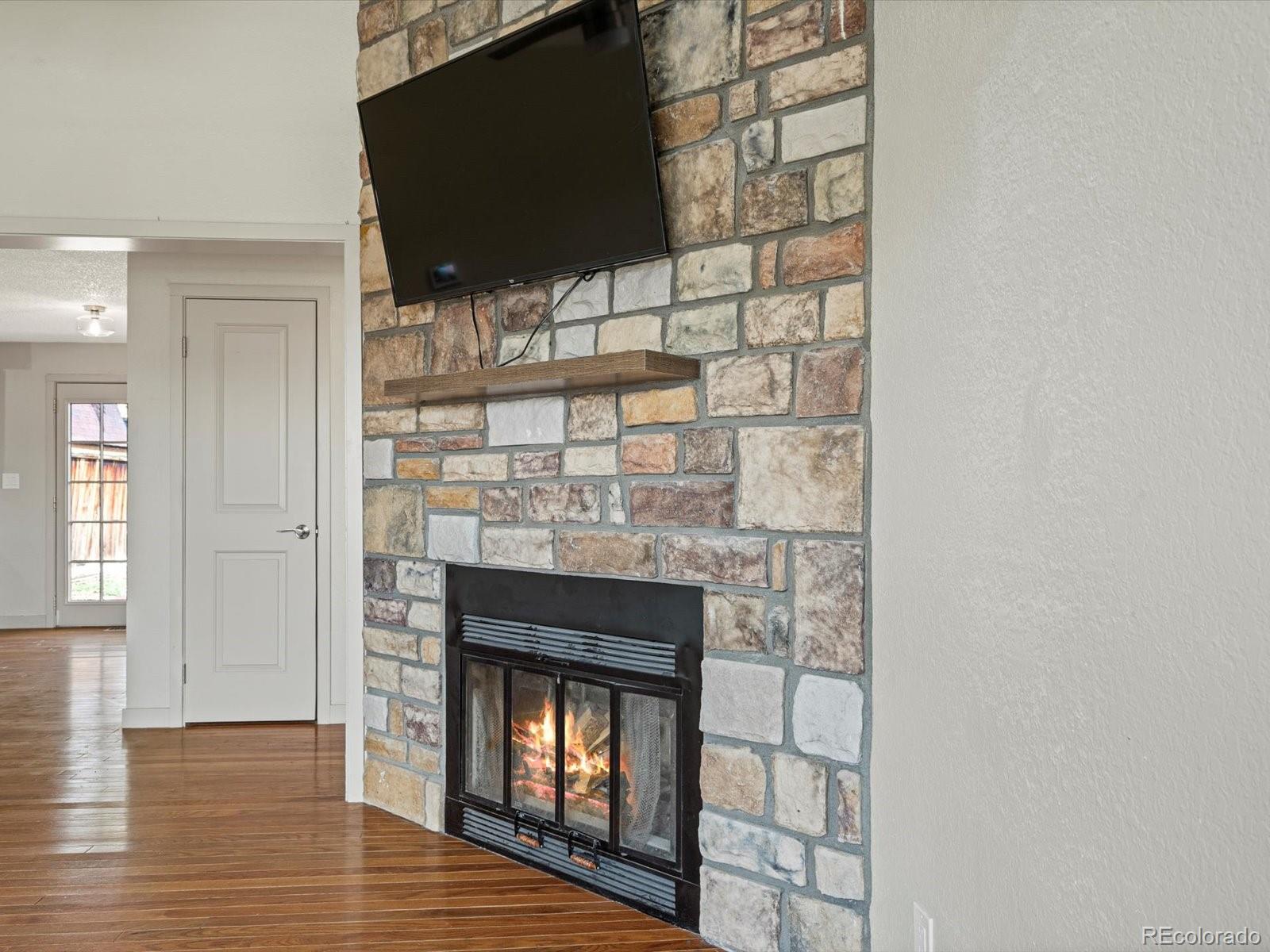 MLS Image #3 for 2433 e 90th avenue,thornton, Colorado
