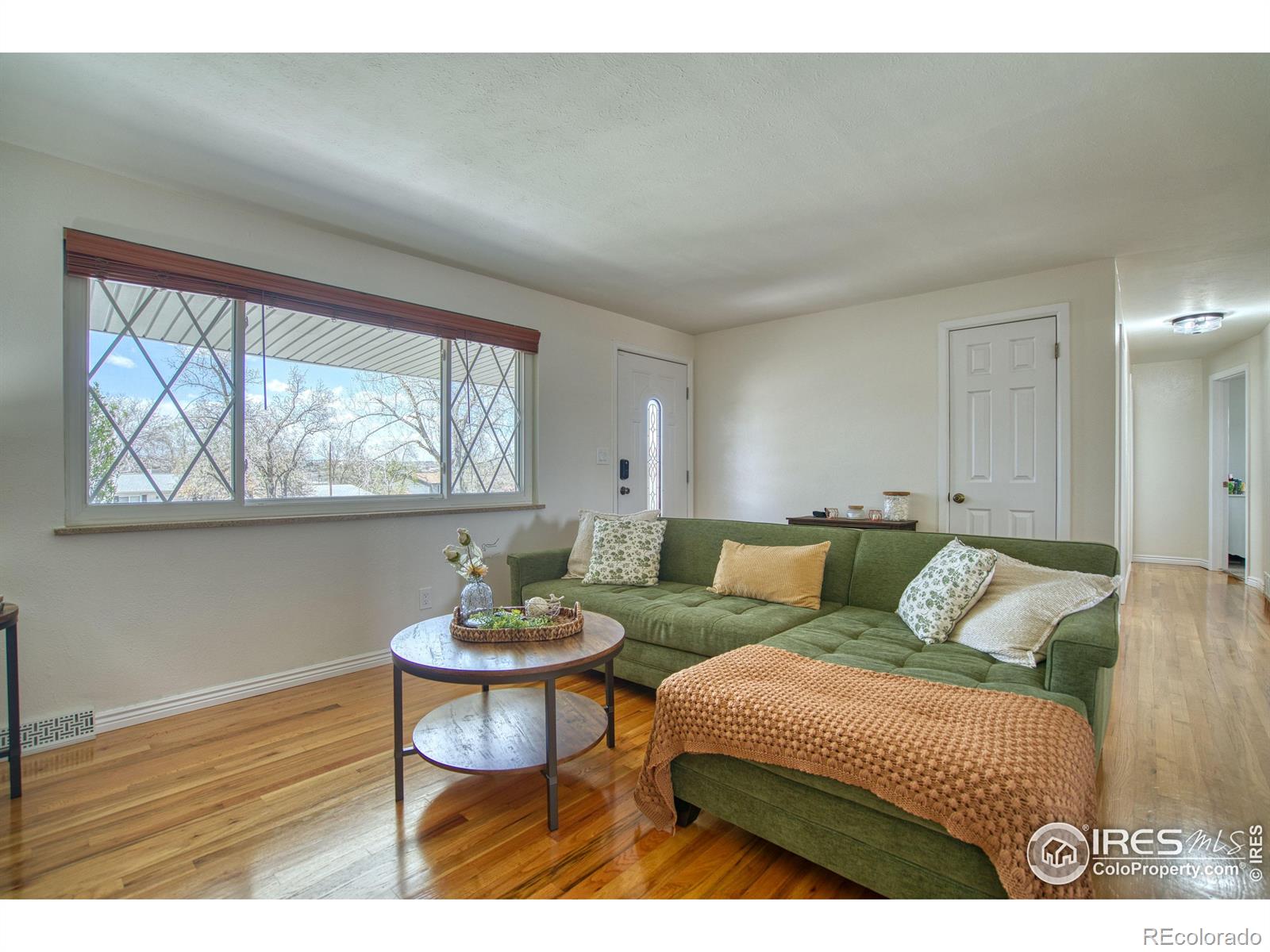 MLS Image #4 for 8200  delaware street,denver, Colorado