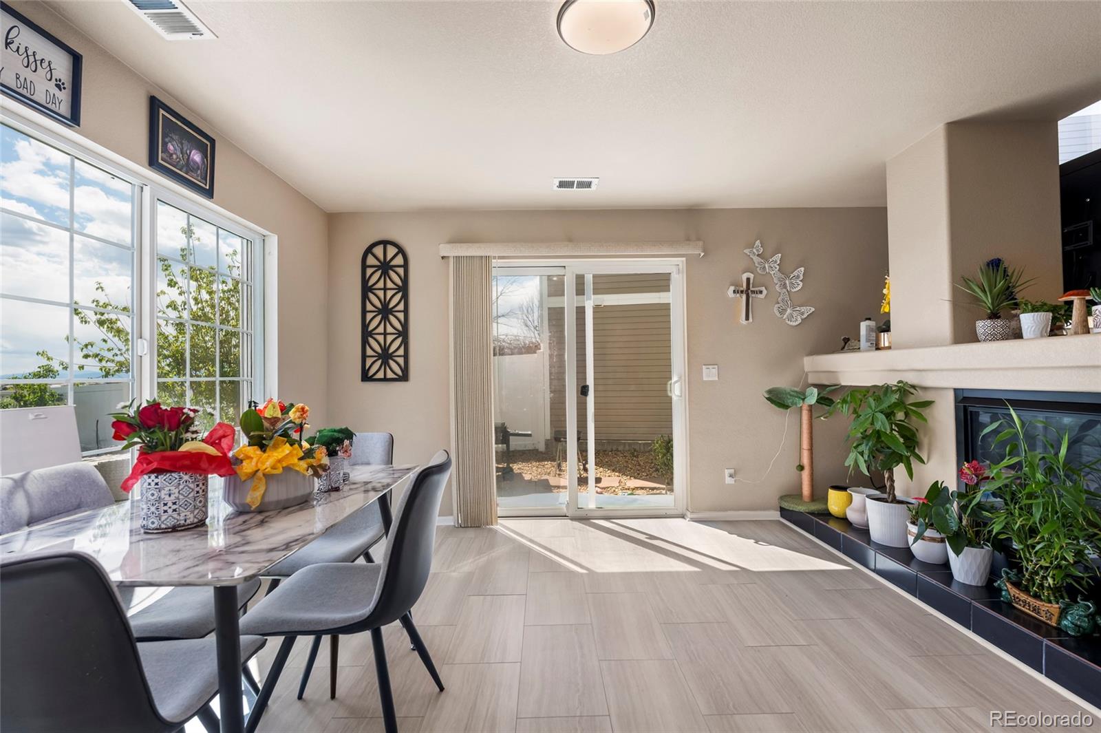 MLS Image #6 for 20414 e 55th place,denver, Colorado