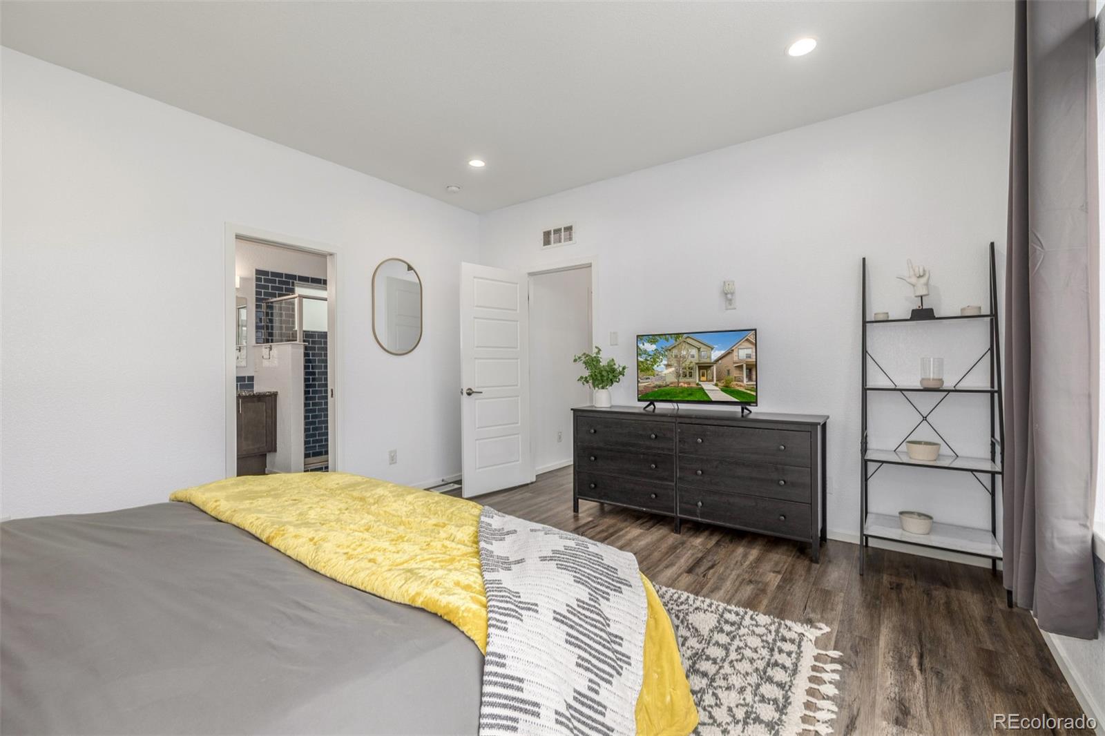 MLS Image #16 for 1754 w 66th avenue,denver, Colorado