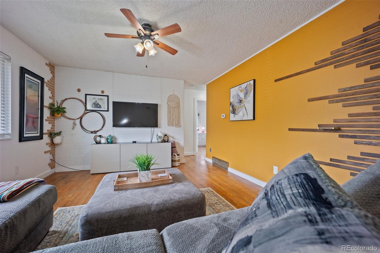 MLS Image #3 for 7118  metropolitan street,colorado springs, Colorado