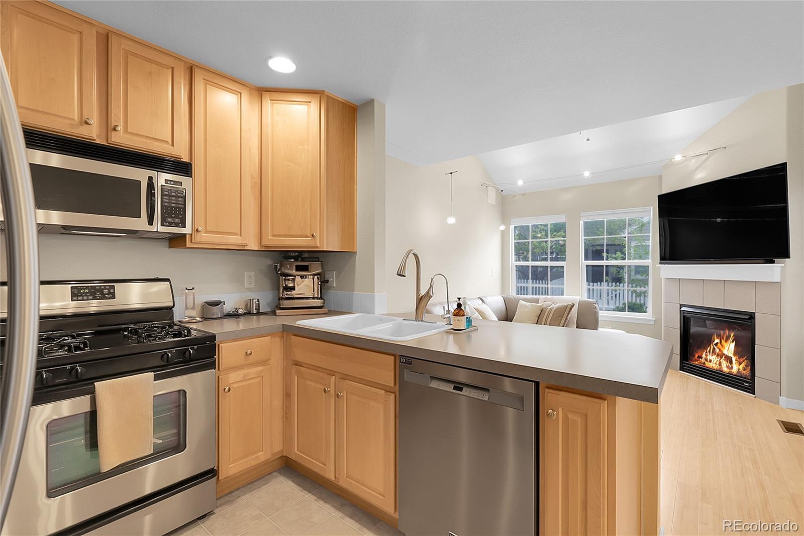 MLS Image #7 for 843  snowberry street,longmont, Colorado