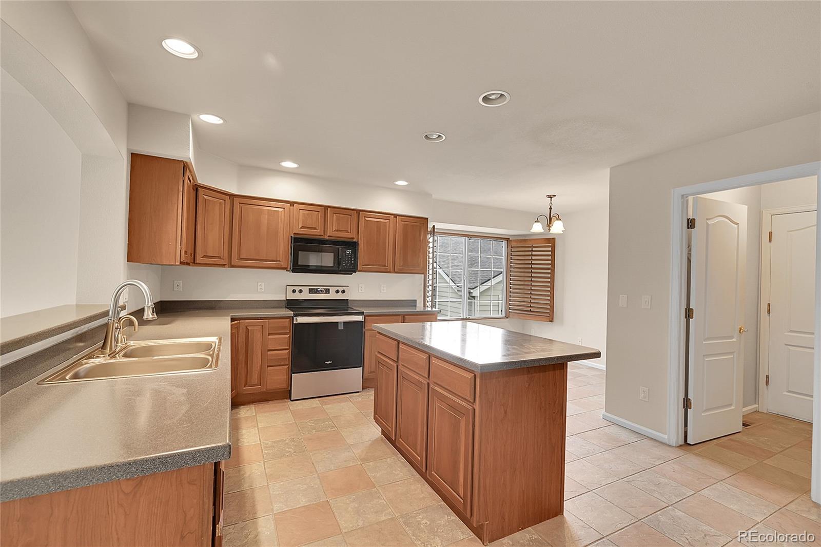 MLS Image #2 for 4042 e hinsdale circle,centennial, Colorado