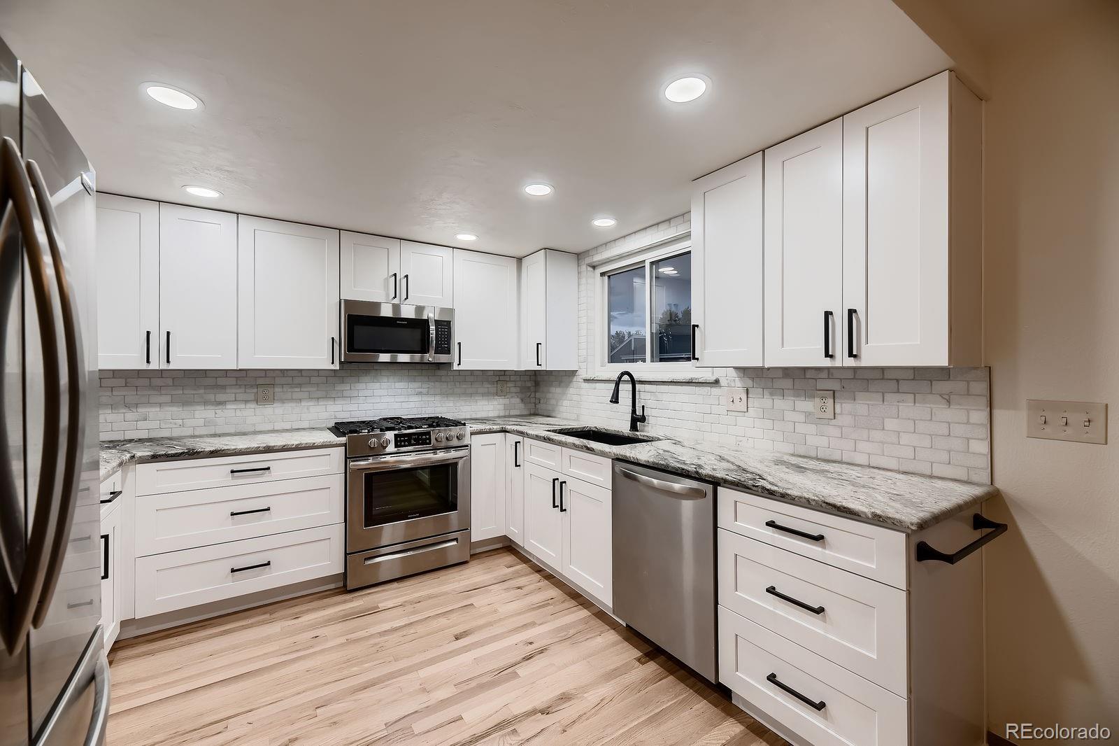 MLS Image #10 for 7054 s flower court,littleton, Colorado
