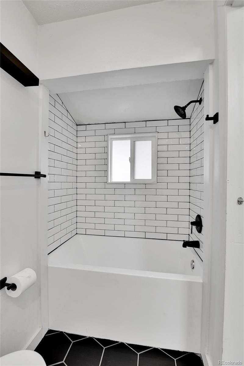 MLS Image #12 for 1000 s perry street,denver, Colorado