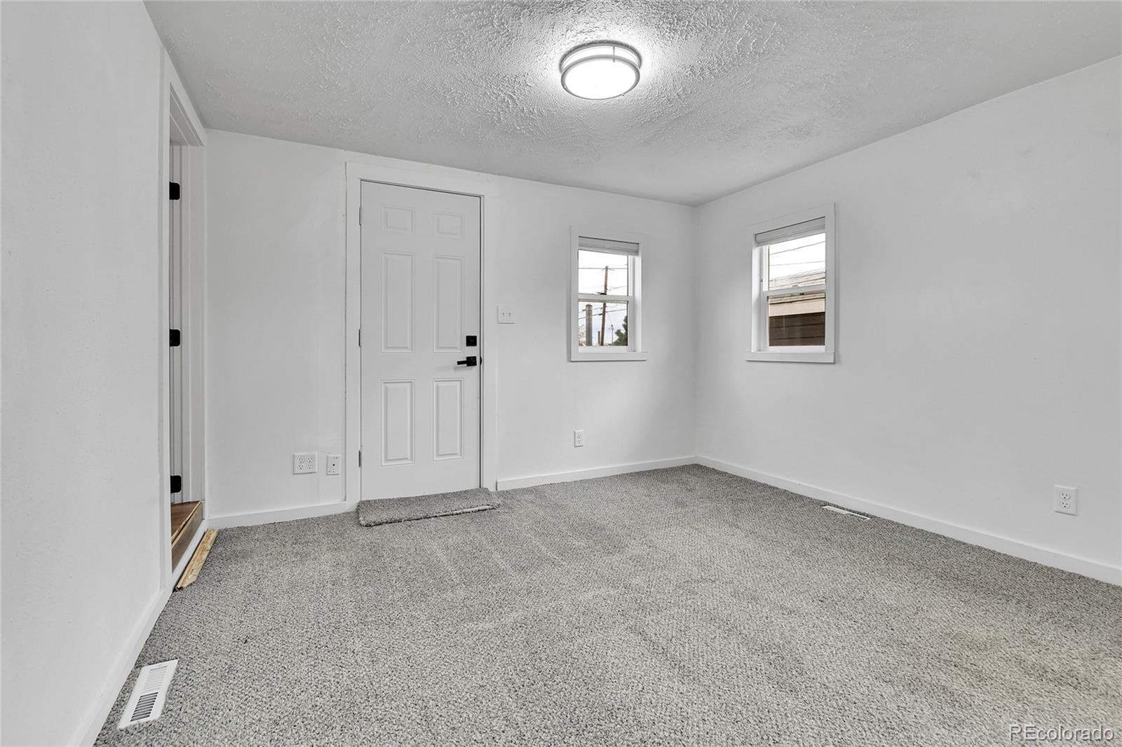 MLS Image #18 for 1000 s perry street,denver, Colorado