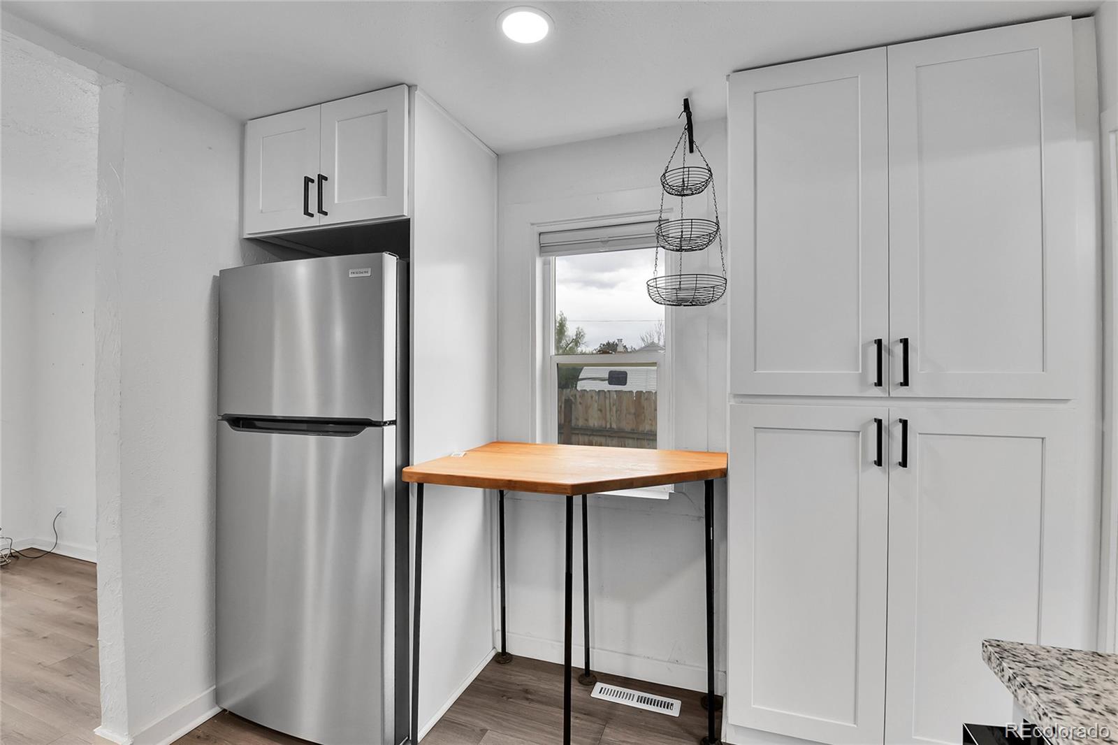 MLS Image #7 for 1000 s perry street,denver, Colorado
