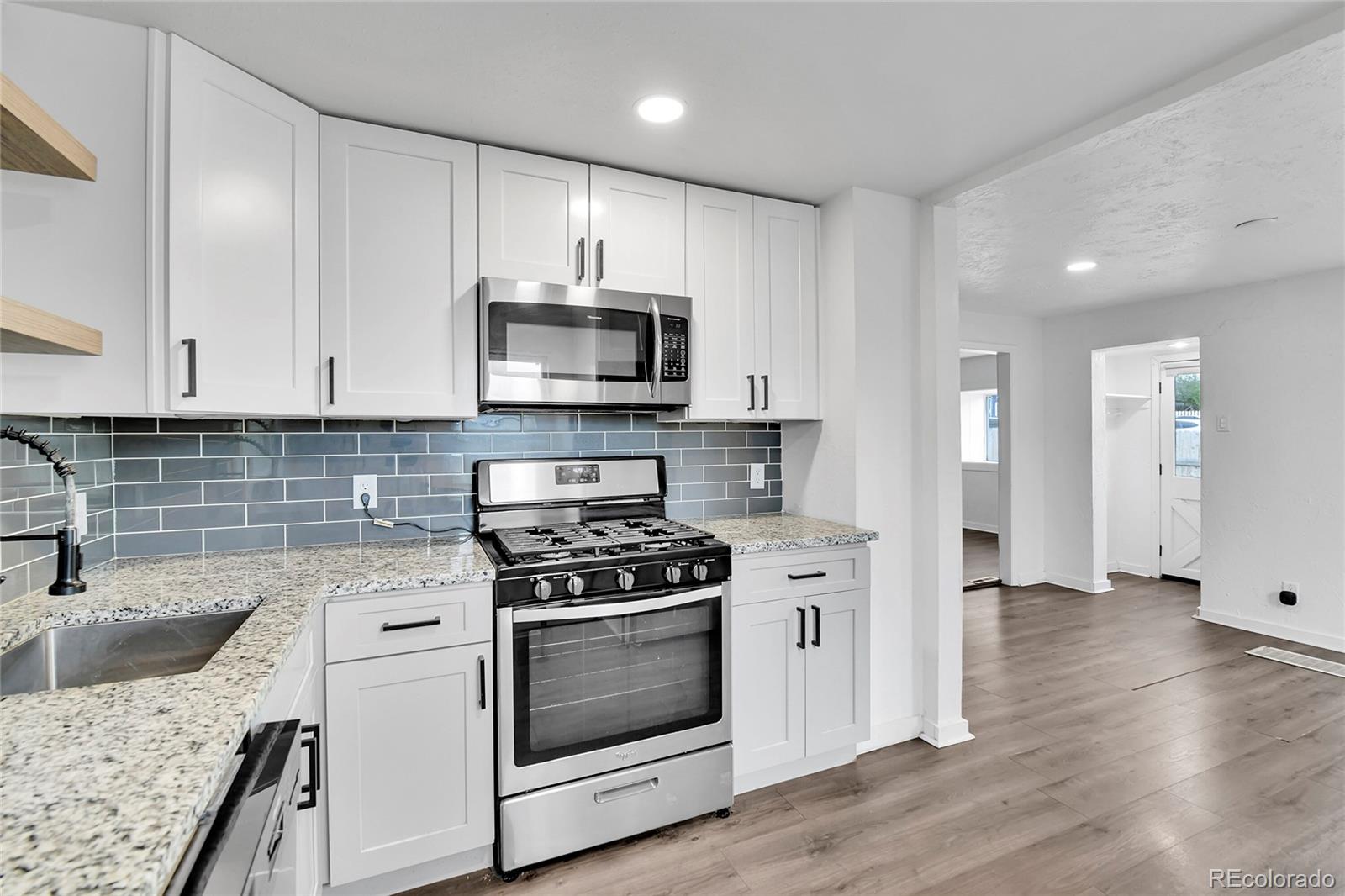MLS Image #9 for 1000 s perry street,denver, Colorado