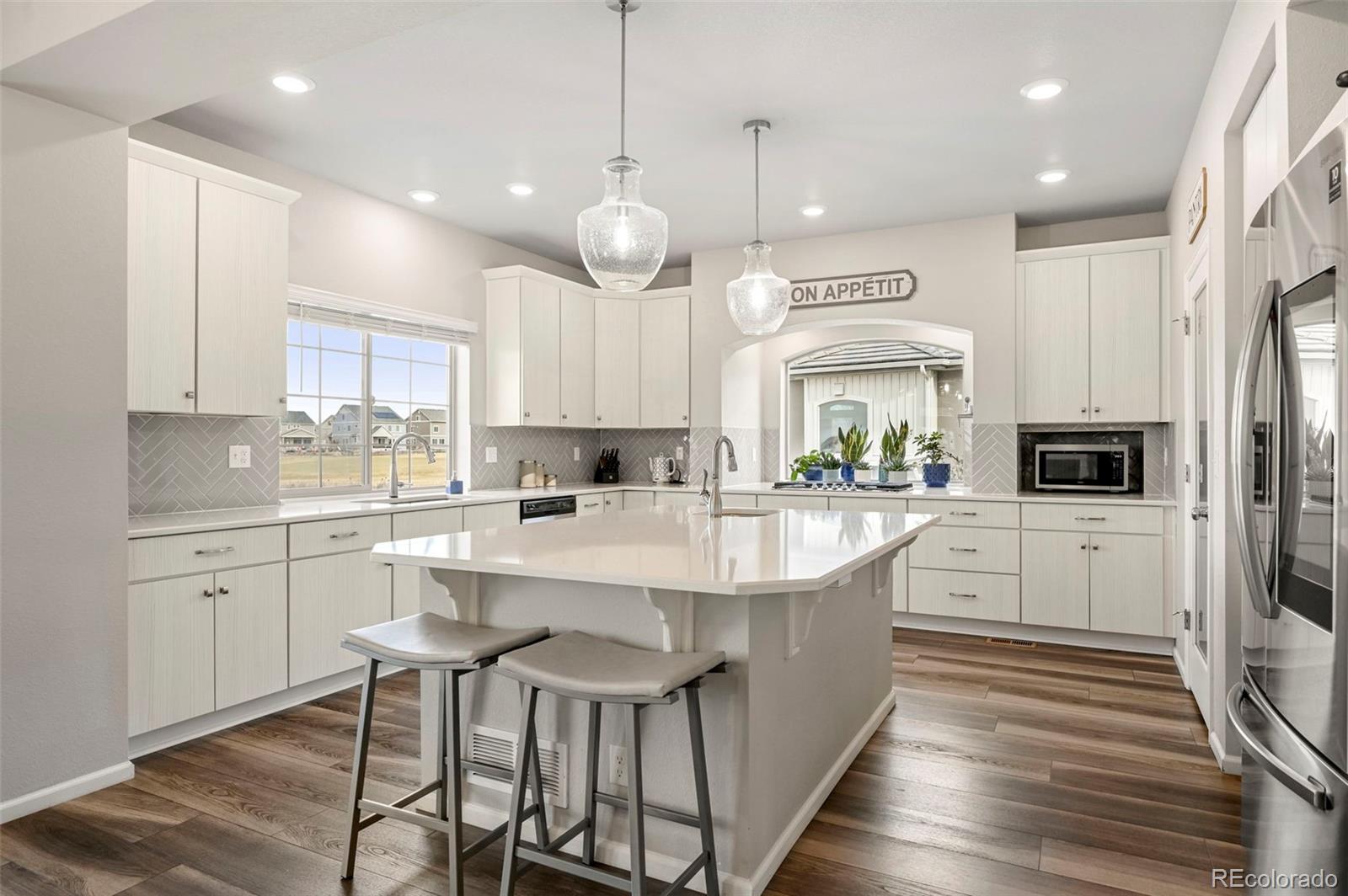 MLS Image #6 for 20503 e 50th place,denver, Colorado