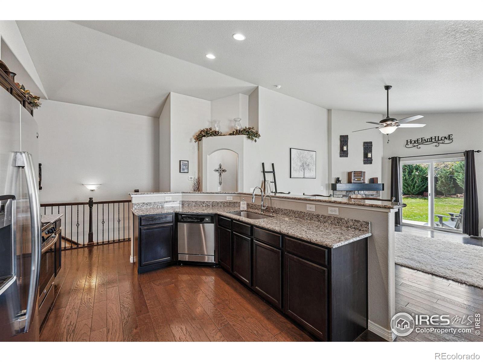 MLS Image #4 for 725  canyonlands street,berthoud, Colorado