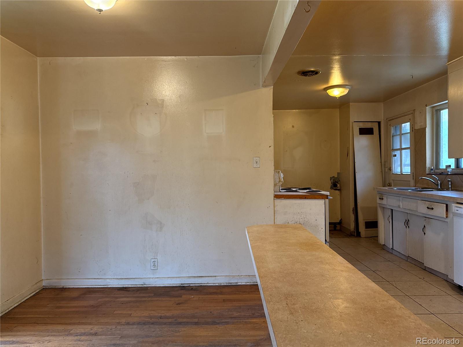 MLS Image #11 for 1890  eaton street,lakewood, Colorado