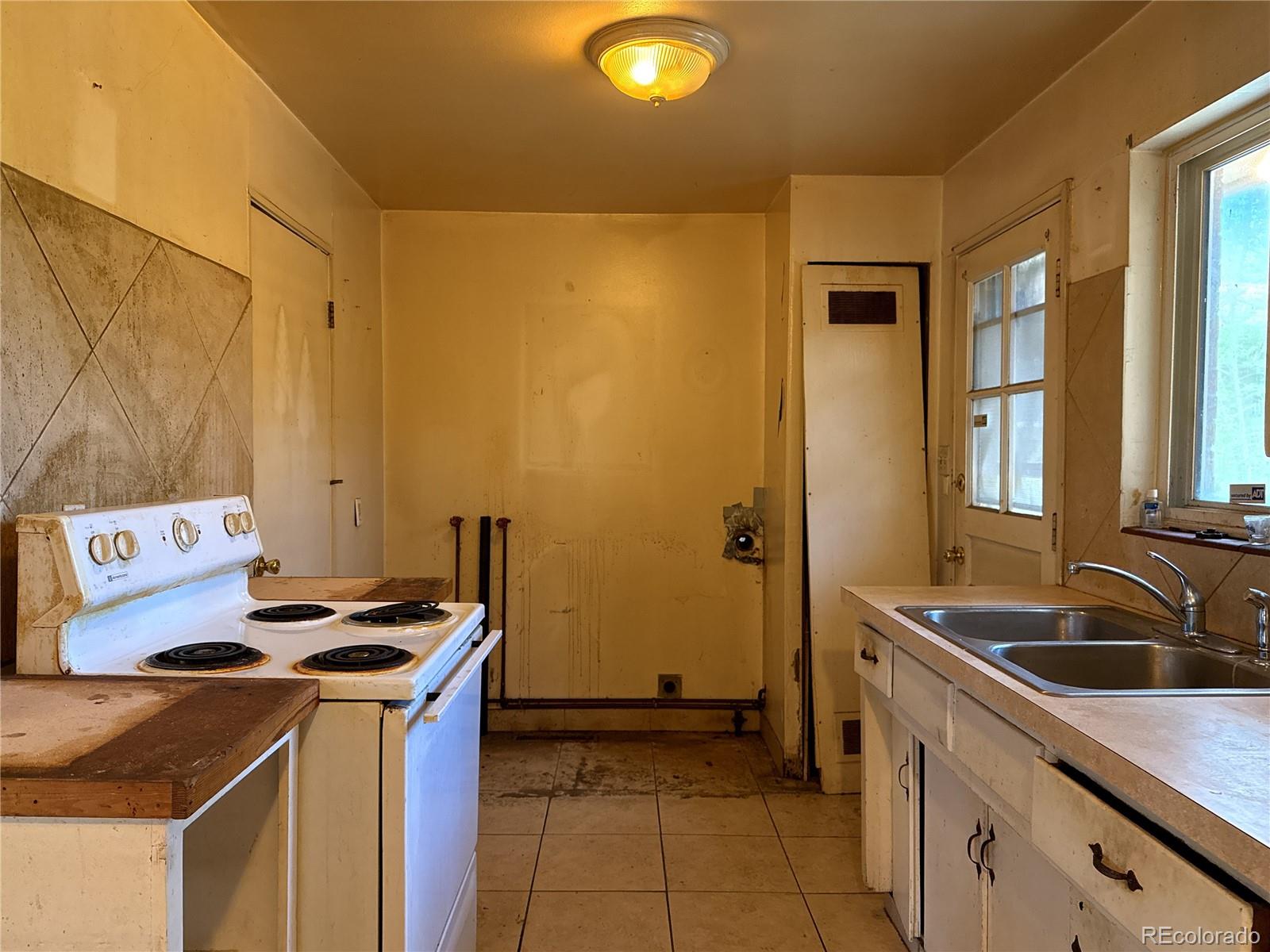 MLS Image #15 for 1890  eaton street,lakewood, Colorado
