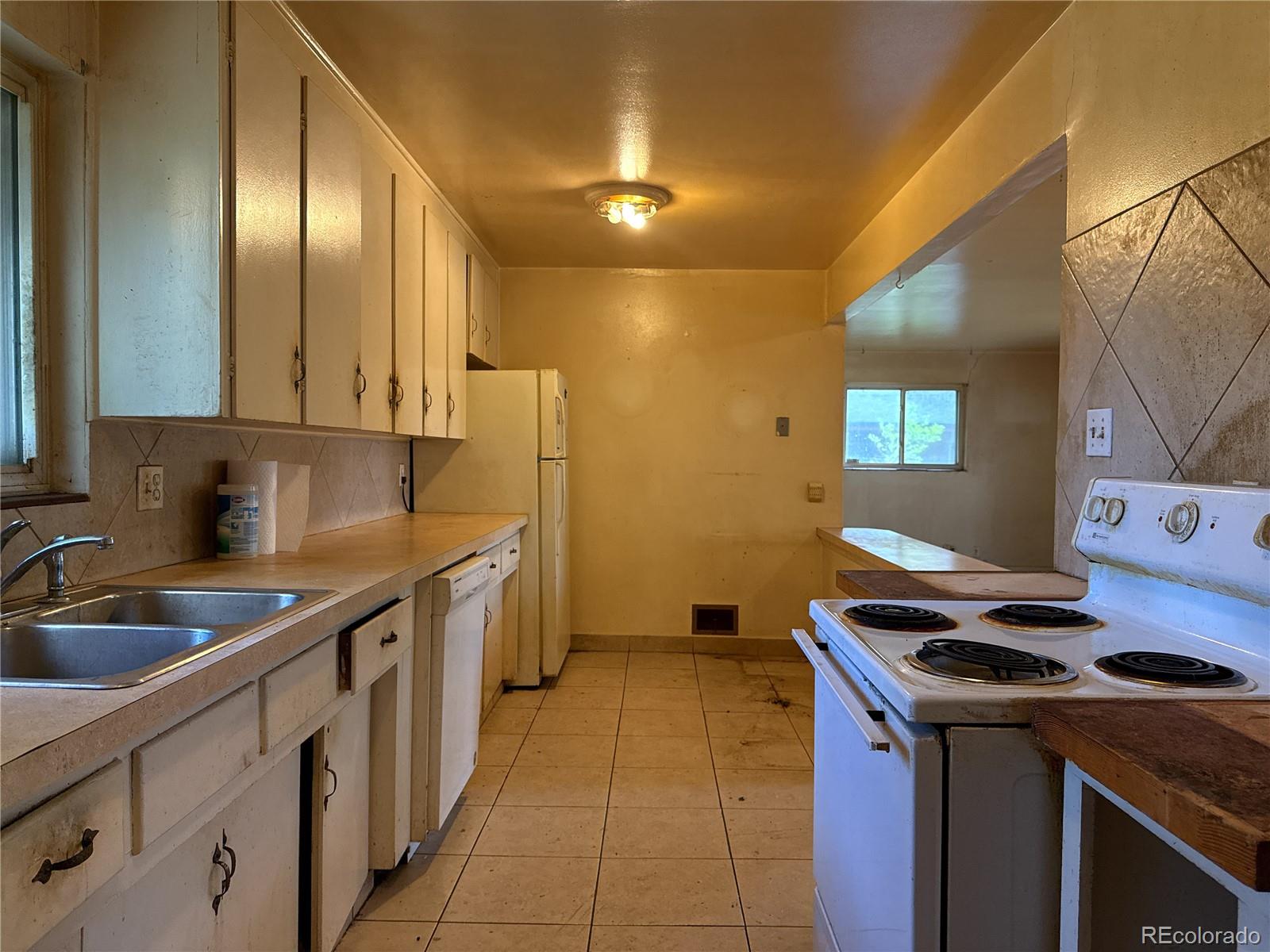 MLS Image #16 for 1890  eaton street,lakewood, Colorado