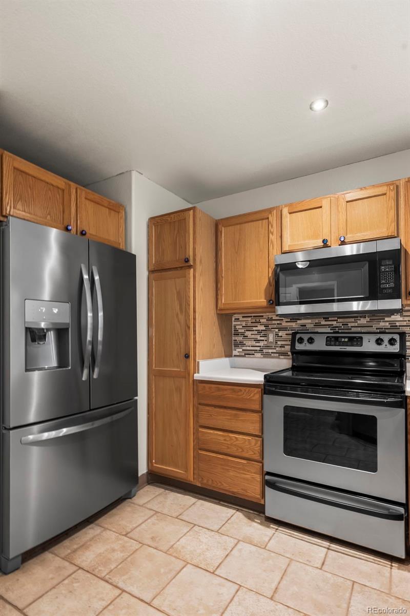 MLS Image #6 for 2002 e 102nd circle ,thornton, Colorado