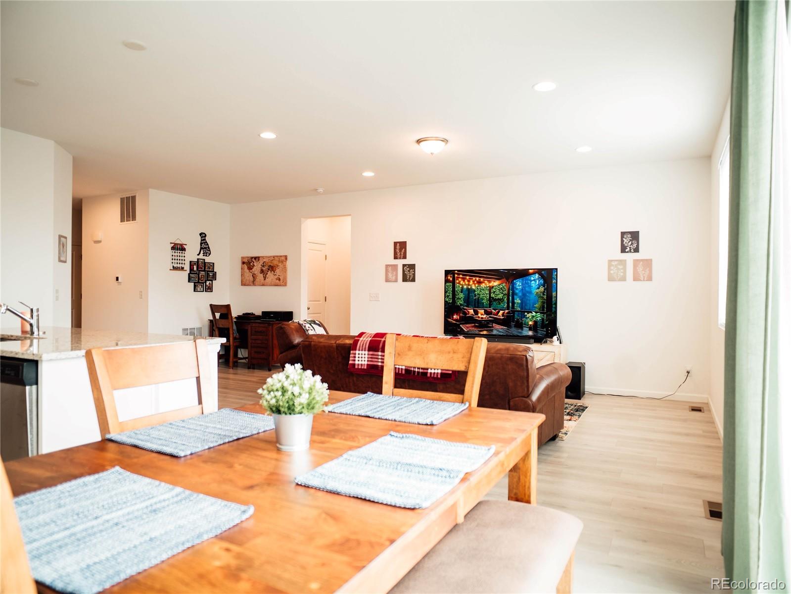 MLS Image #10 for 121 s vandriver way,aurora, Colorado