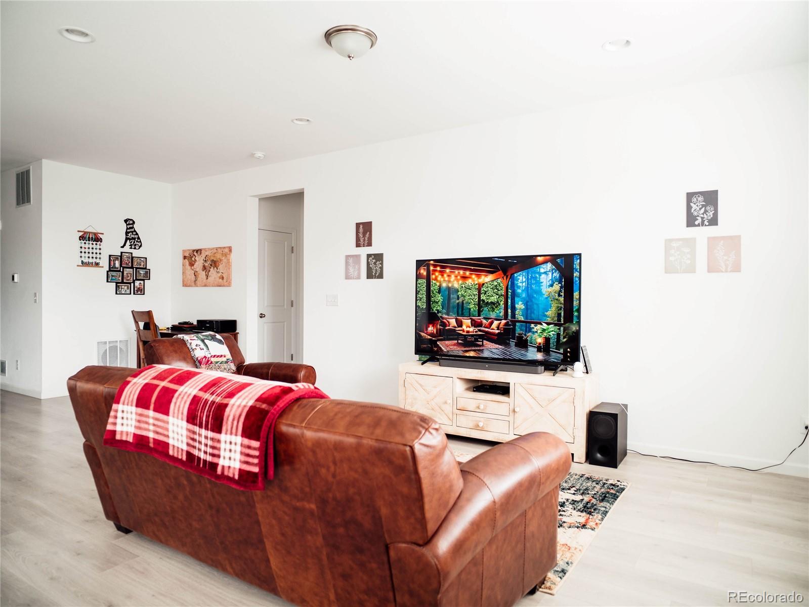 MLS Image #12 for 121 s vandriver way,aurora, Colorado