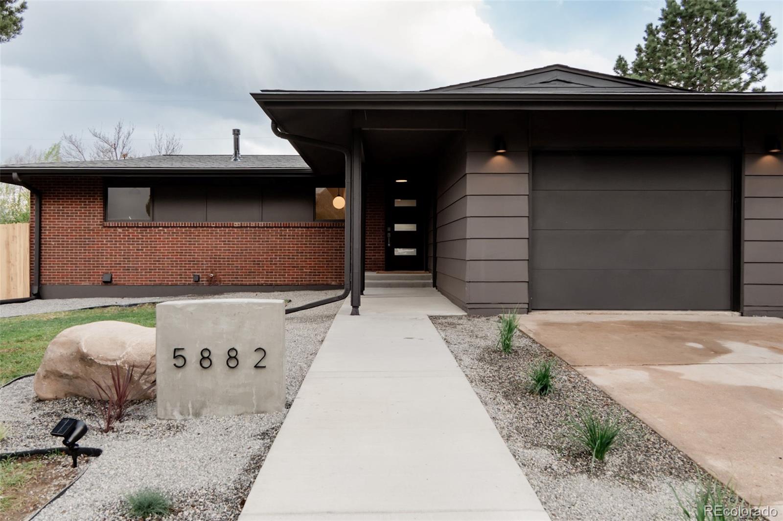 MLS Image #1 for 5882 w chestnut avenue,littleton, Colorado