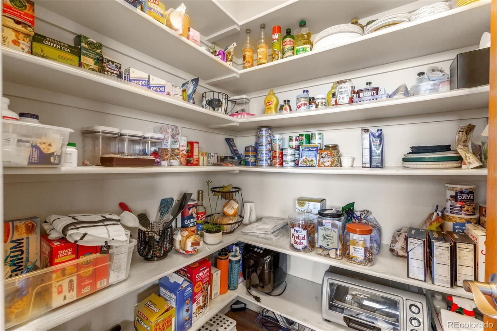 MLS Image #11 for 5515  darien way,colorado springs, Colorado